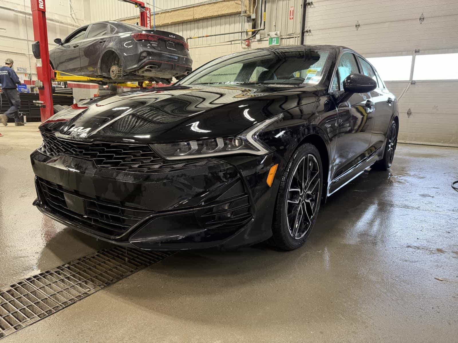 2023 Kia K5 GT - Image 1