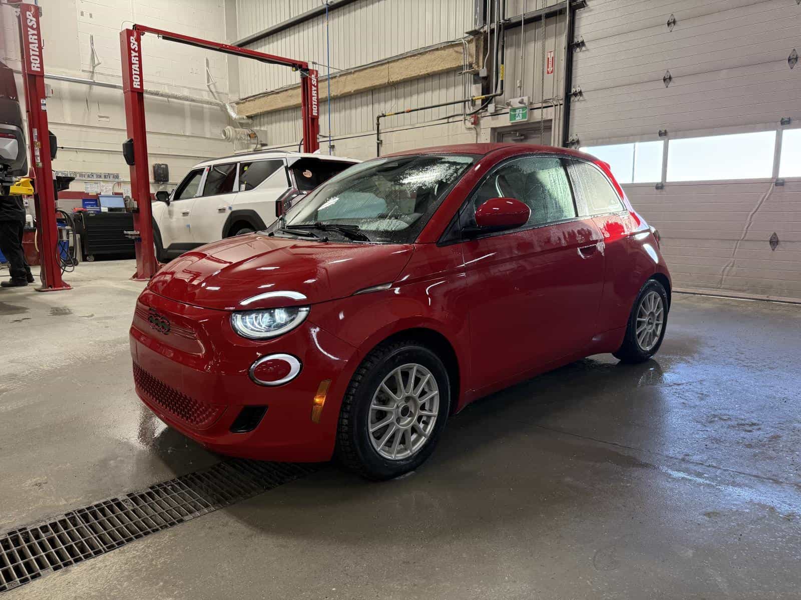 2024 Fiat 500E Base - Image 1