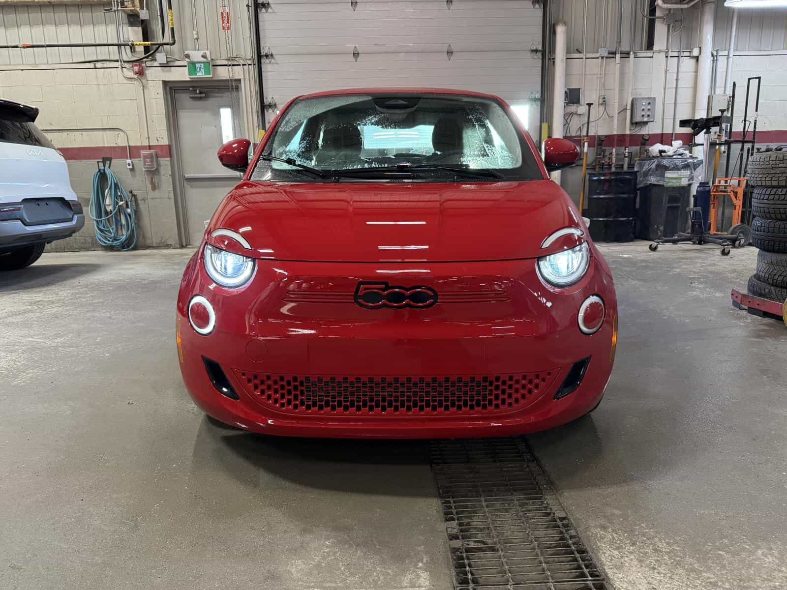 2024 Fiat 500E Base - Image 2