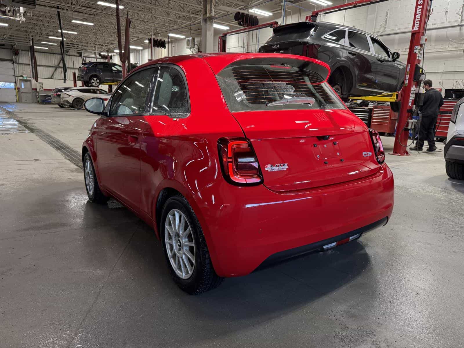 2024 Fiat 500E Base - Image 6