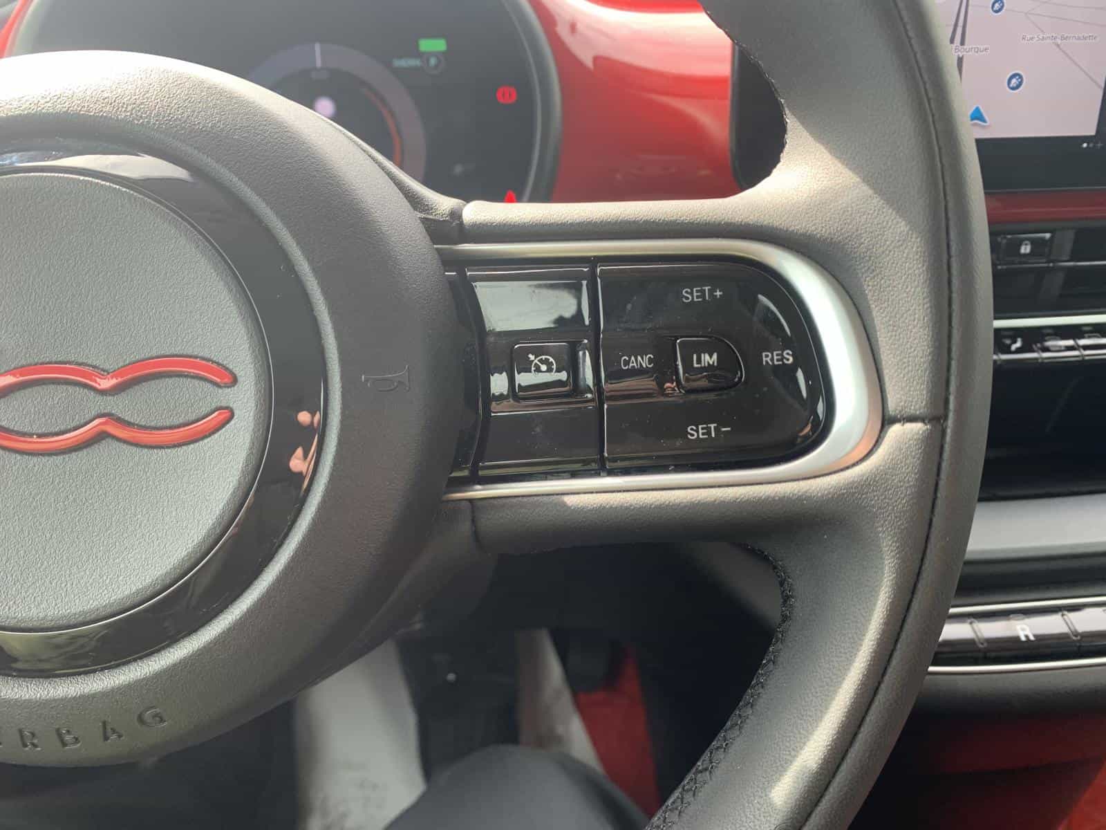 2024 Fiat 500E Base - Image 12