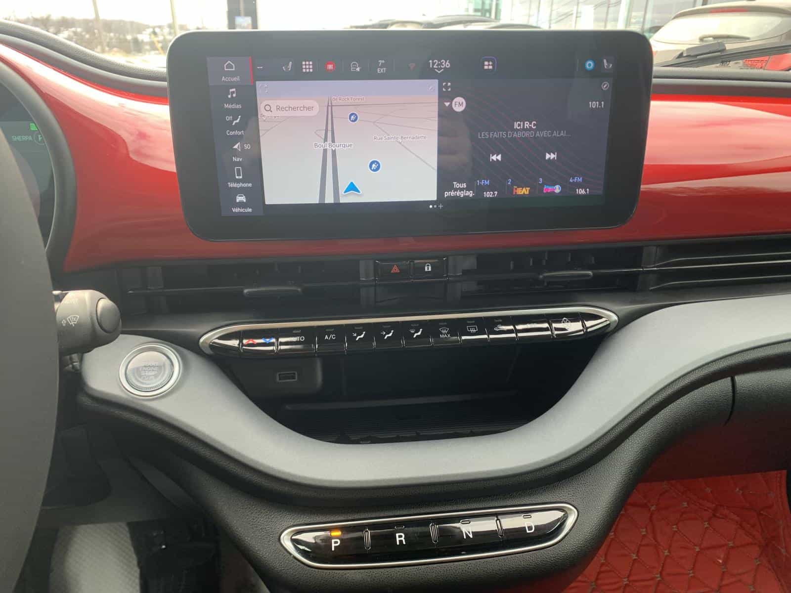 2024 Fiat 500E Base - Image 14