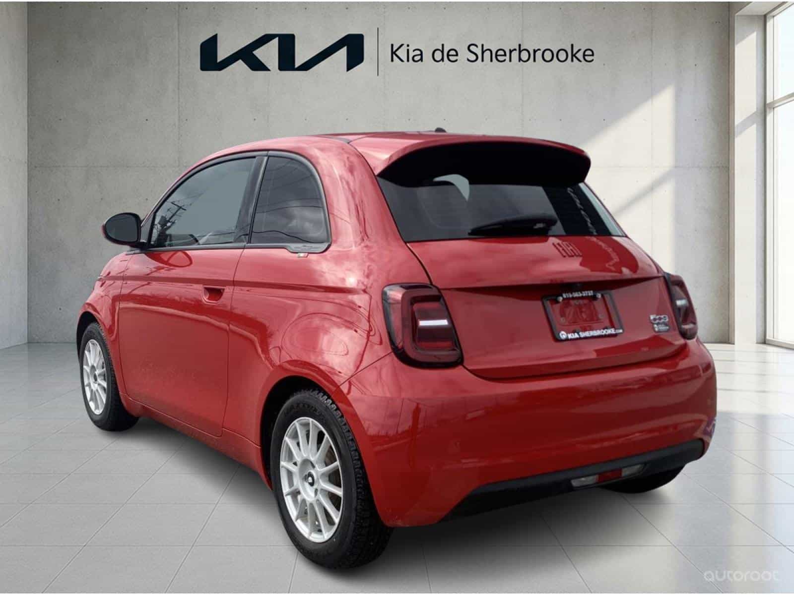 2024 Fiat 500E Base - Image 7