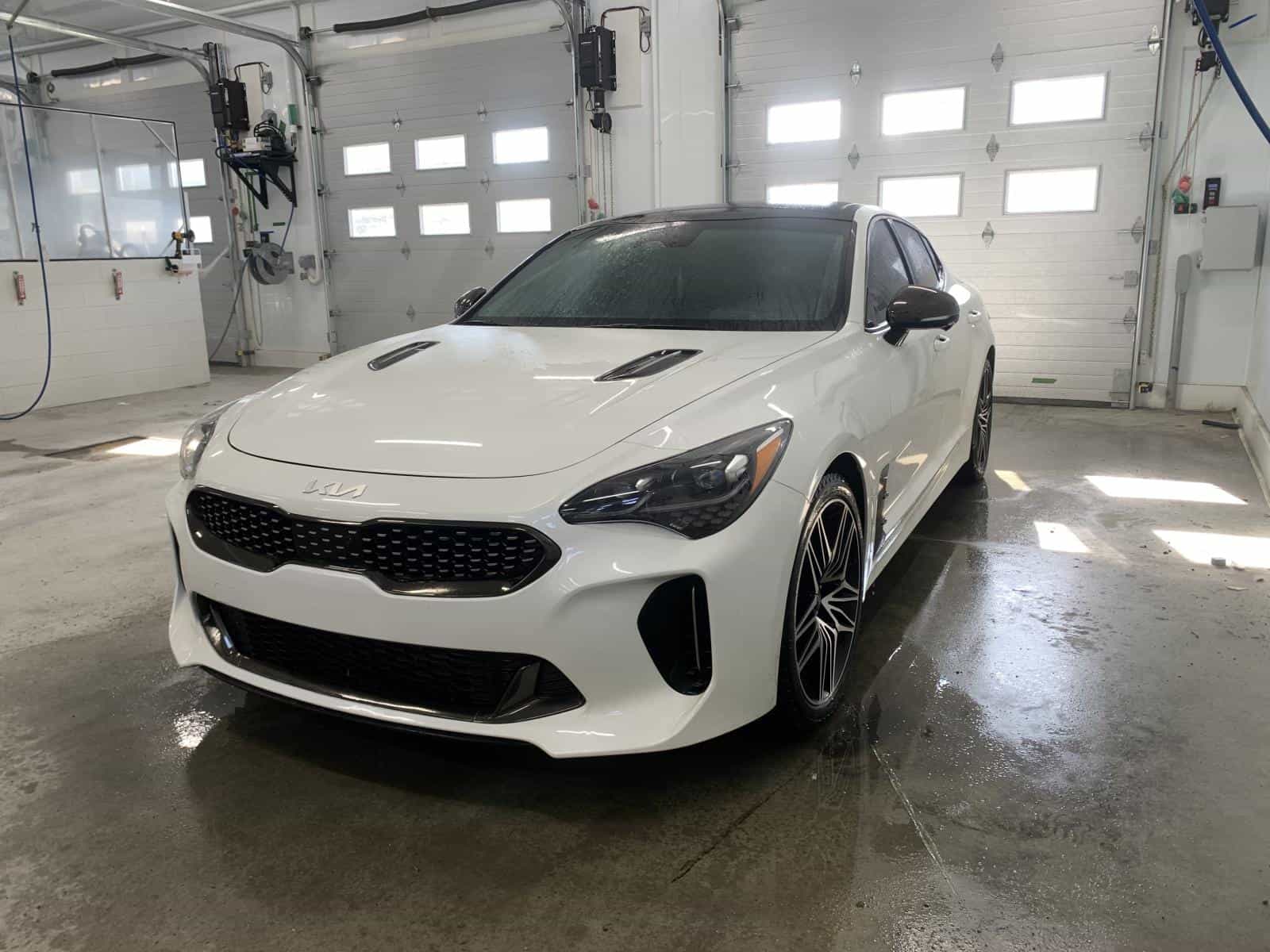 2023 Kia Stinger GT Elite - Image 1