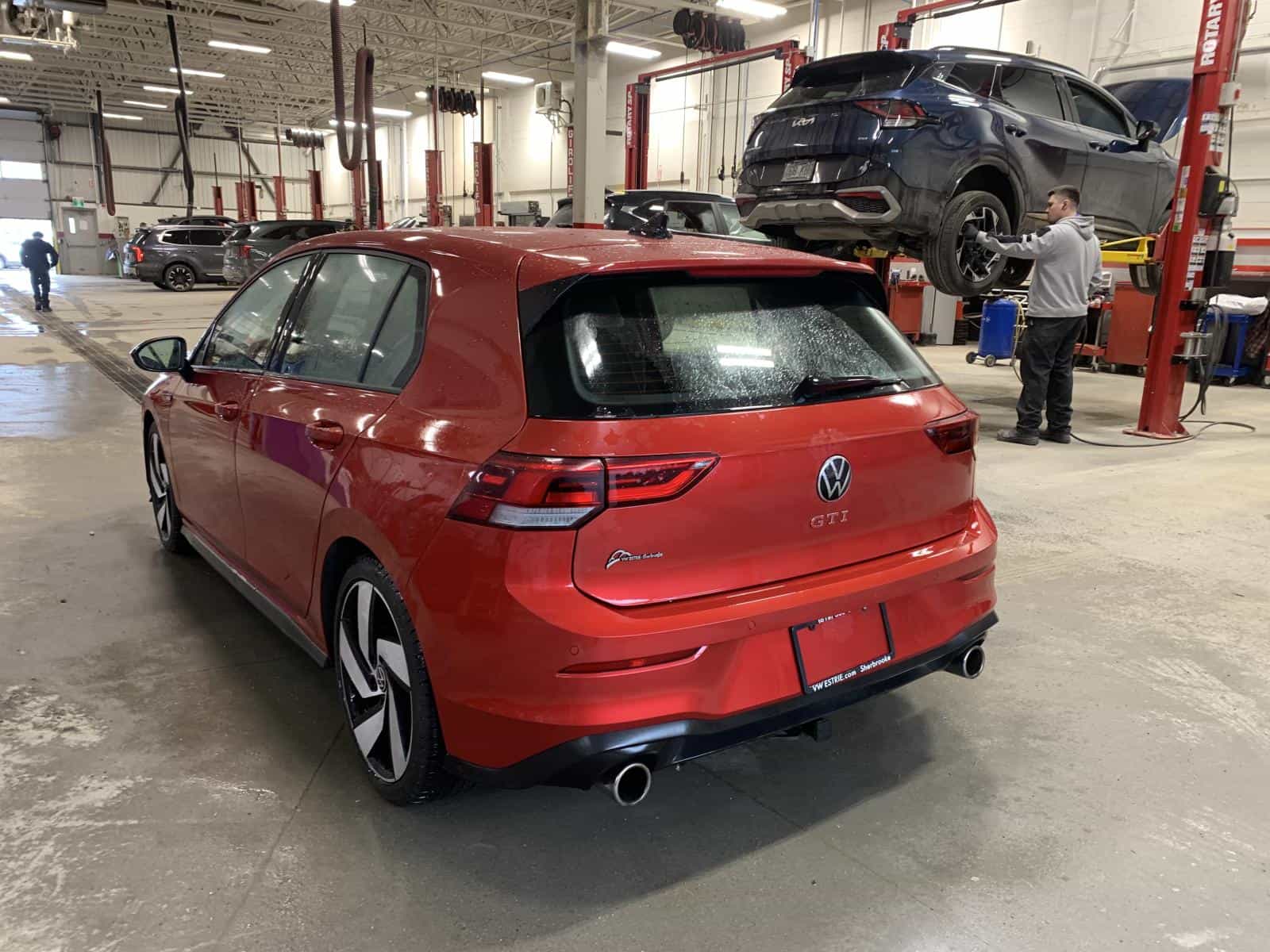 2022 Volkswagen GTI Autobahn - Image 7