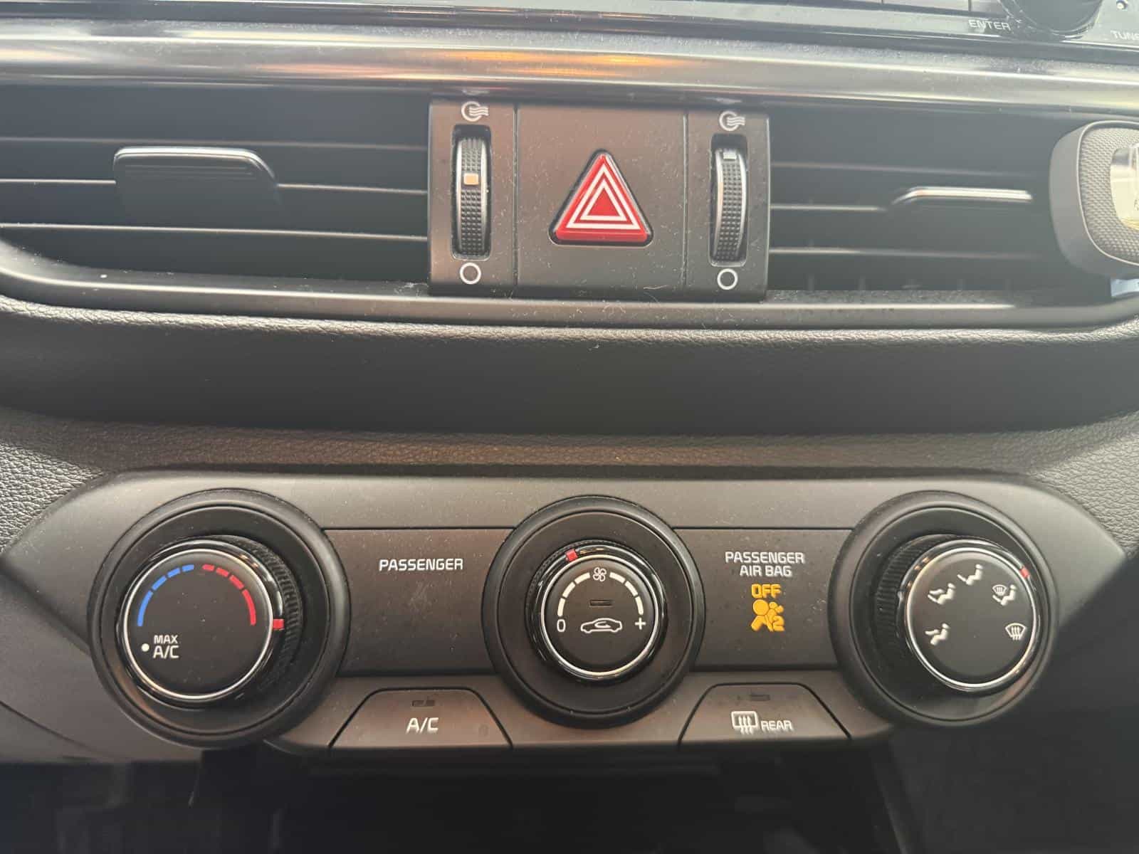 2021 Kia Forte EX - Image 19