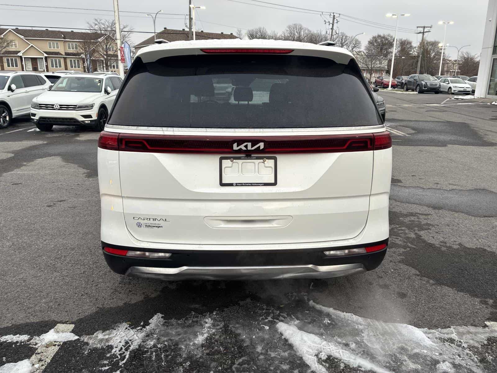 2024 Kia Carnival EX - Image 5