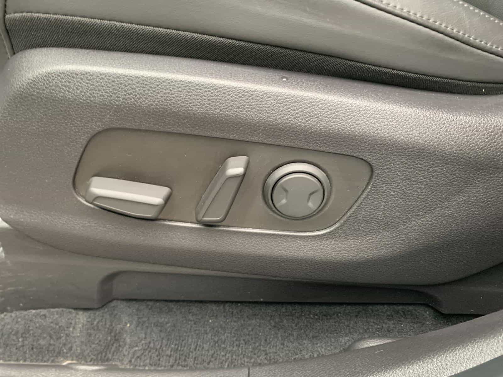 2024 Kia Carnival EX - Image 9