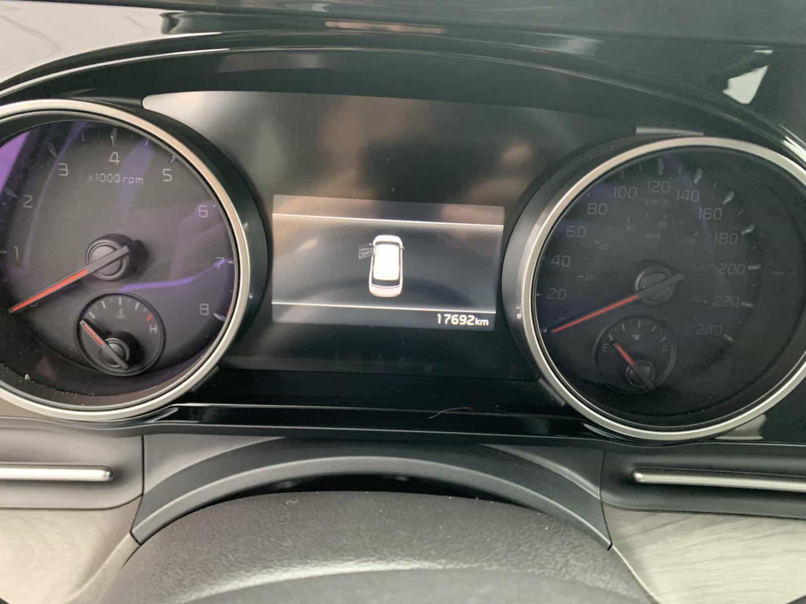 2024 Kia Carnival EX - Image 10