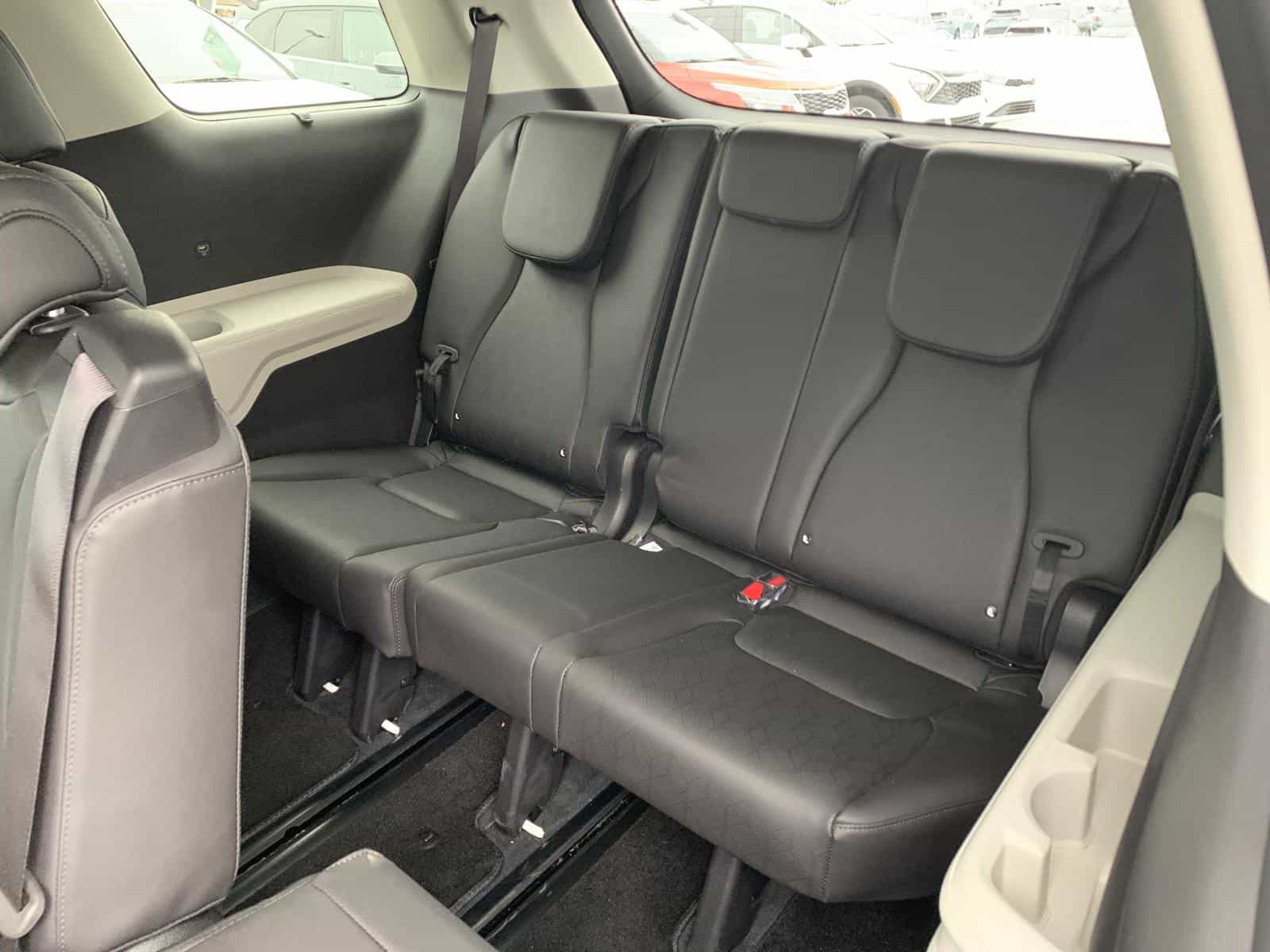 2024 Kia Carnival EX - Image 19