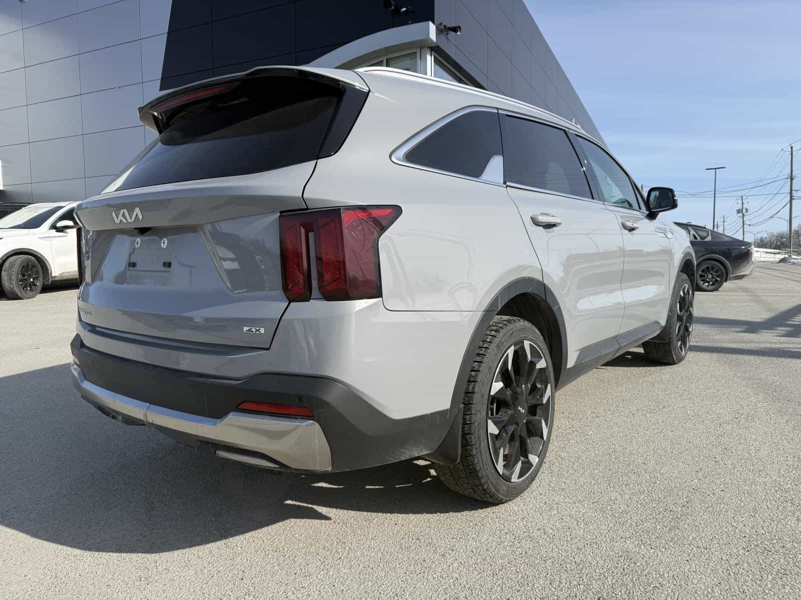2025 Kia Sorento EX 2.5T - Image 4