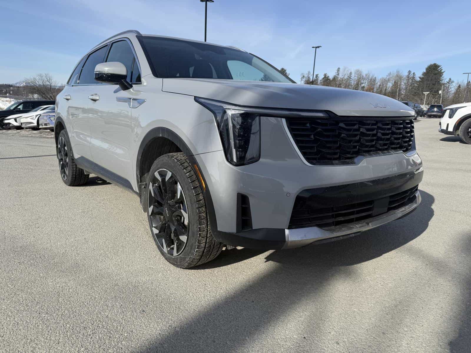 2025 Kia Sorento EX 2.5T - Image 3