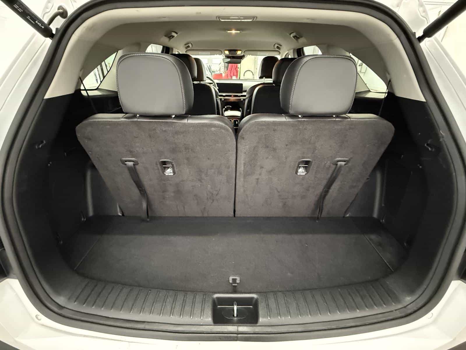 2025 Kia Sorento EX 2.5T - Image 8