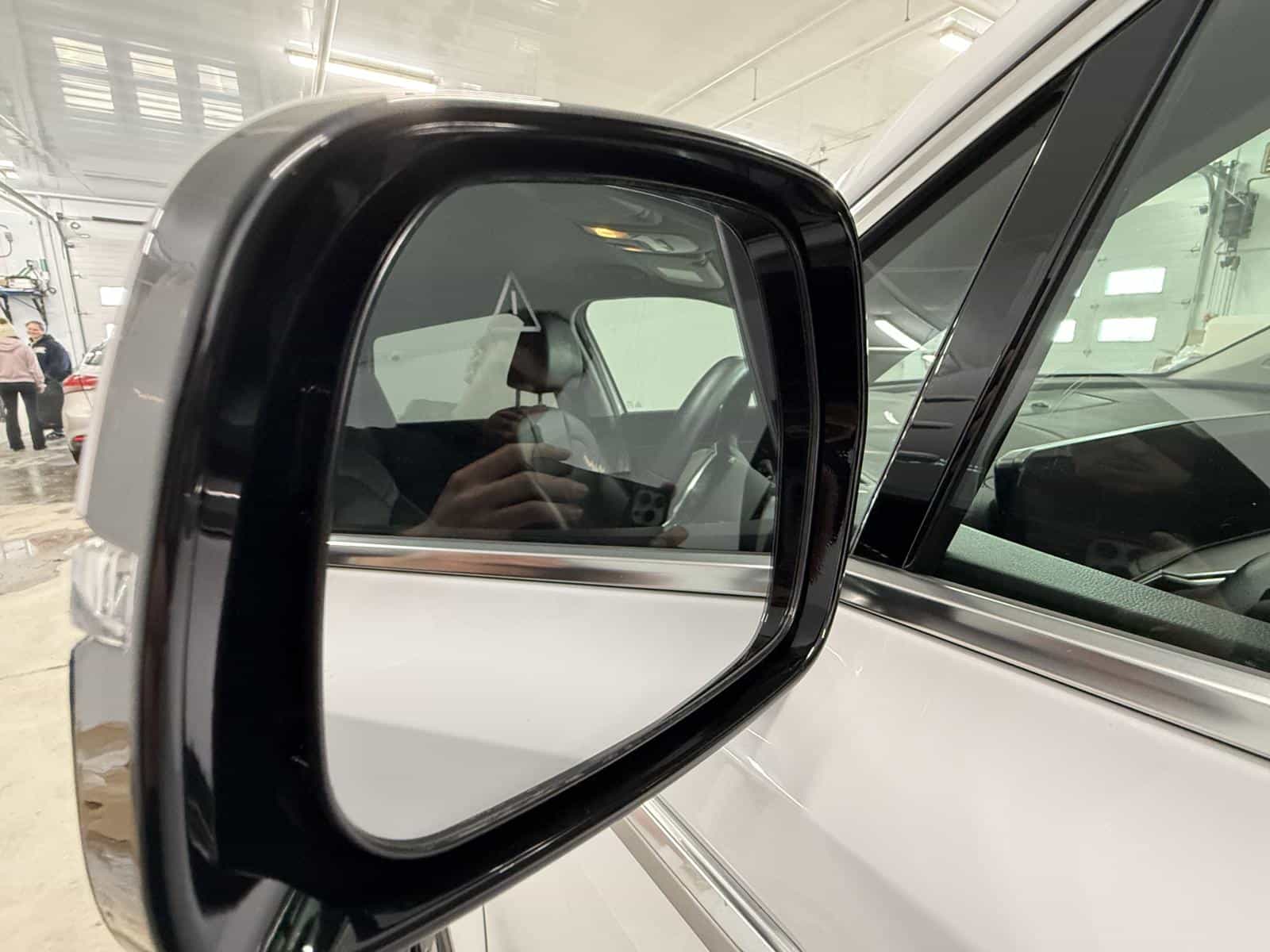 2025 Kia Sorento EX 2.5T - Image 15