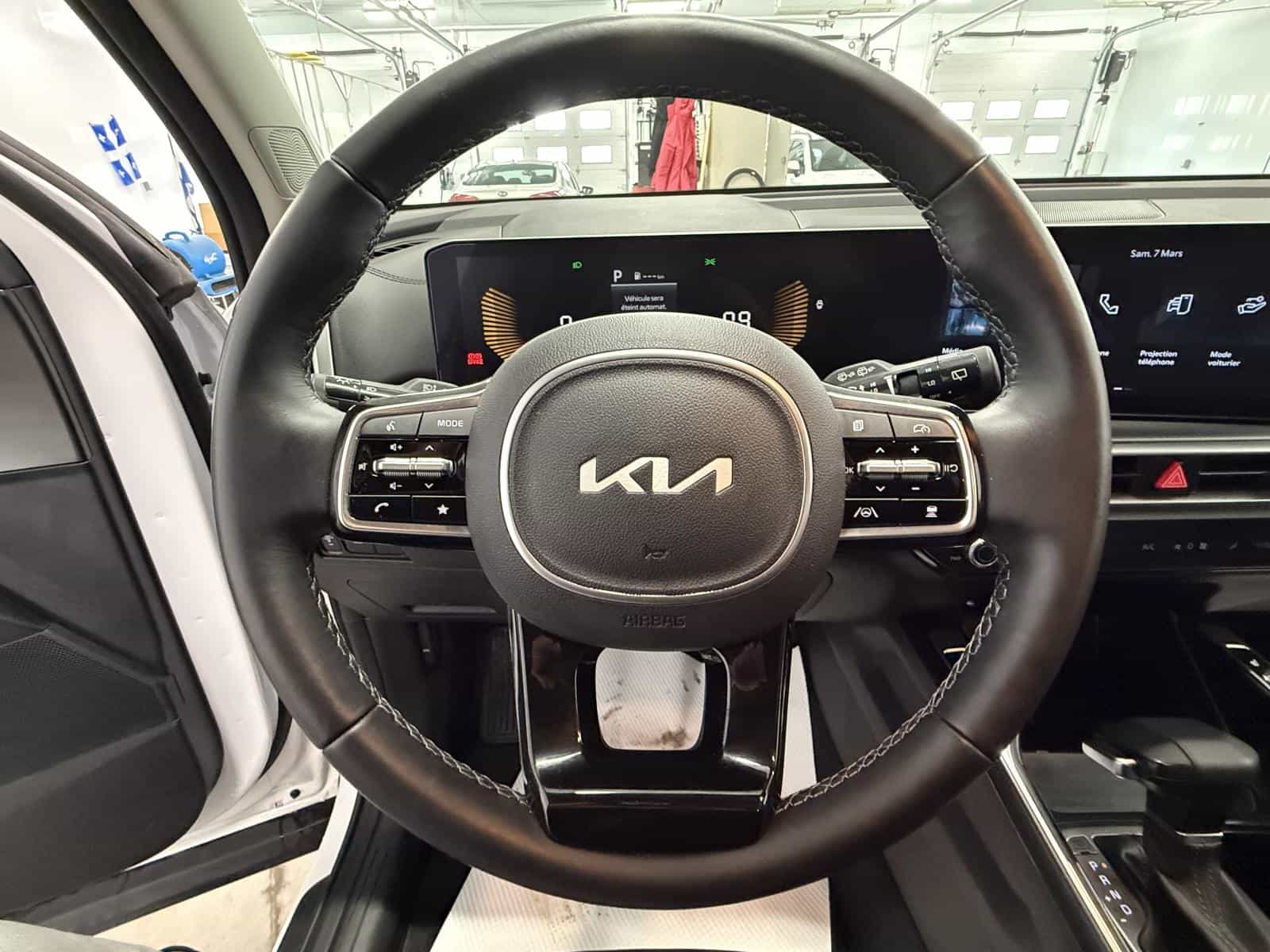 2025 Kia Sorento EX 2.5T - Image 21