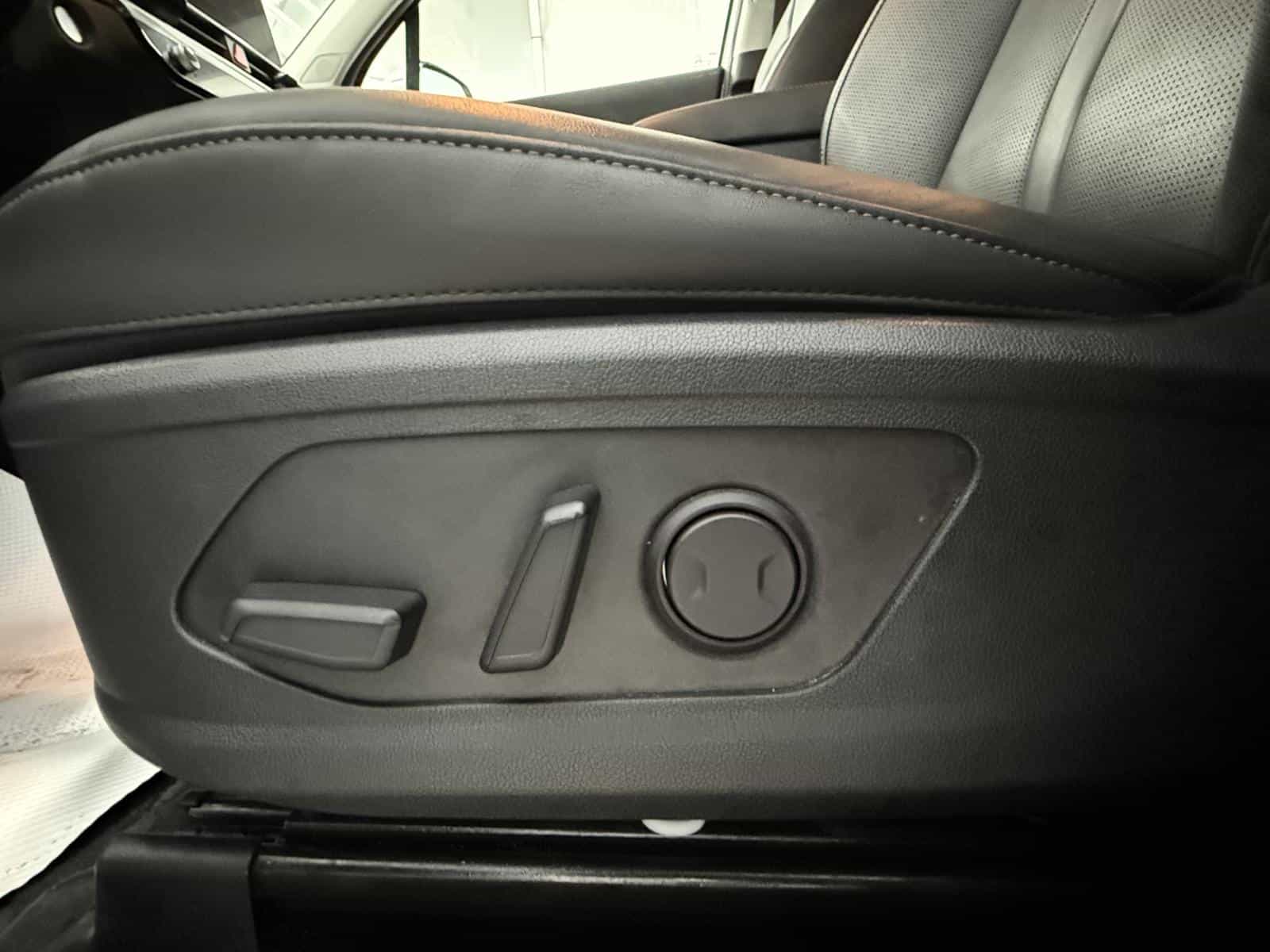 2025 Kia Sorento EX 2.5T - Image 18