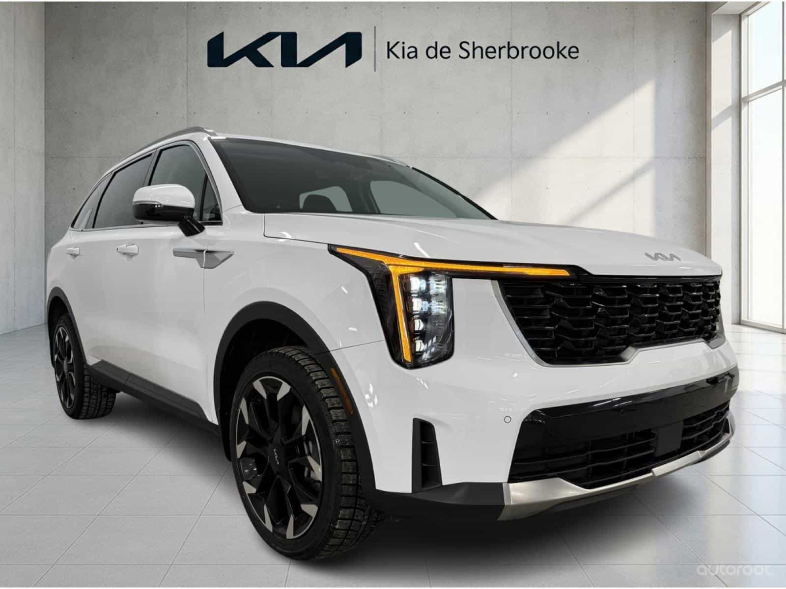2025 Kia Sorento EX 2.5T - Image 4