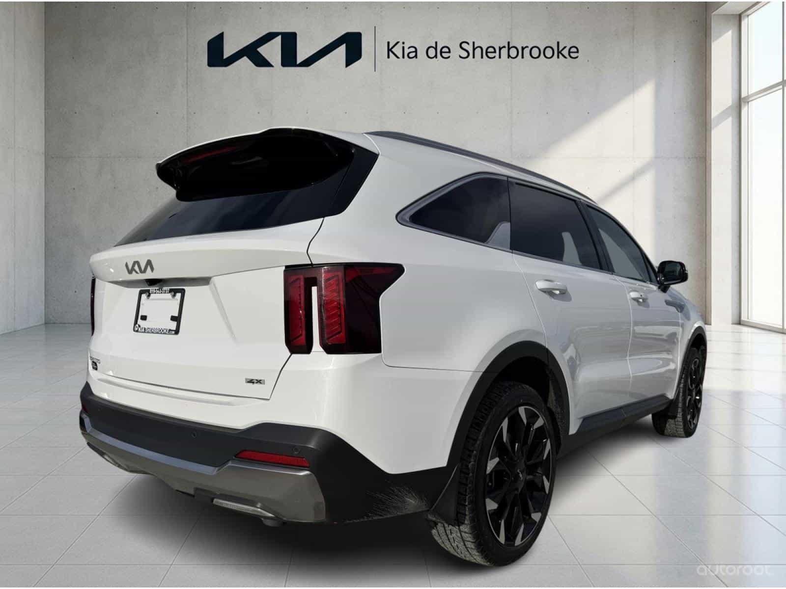 2025 Kia Sorento EX 2.5T - Image 5