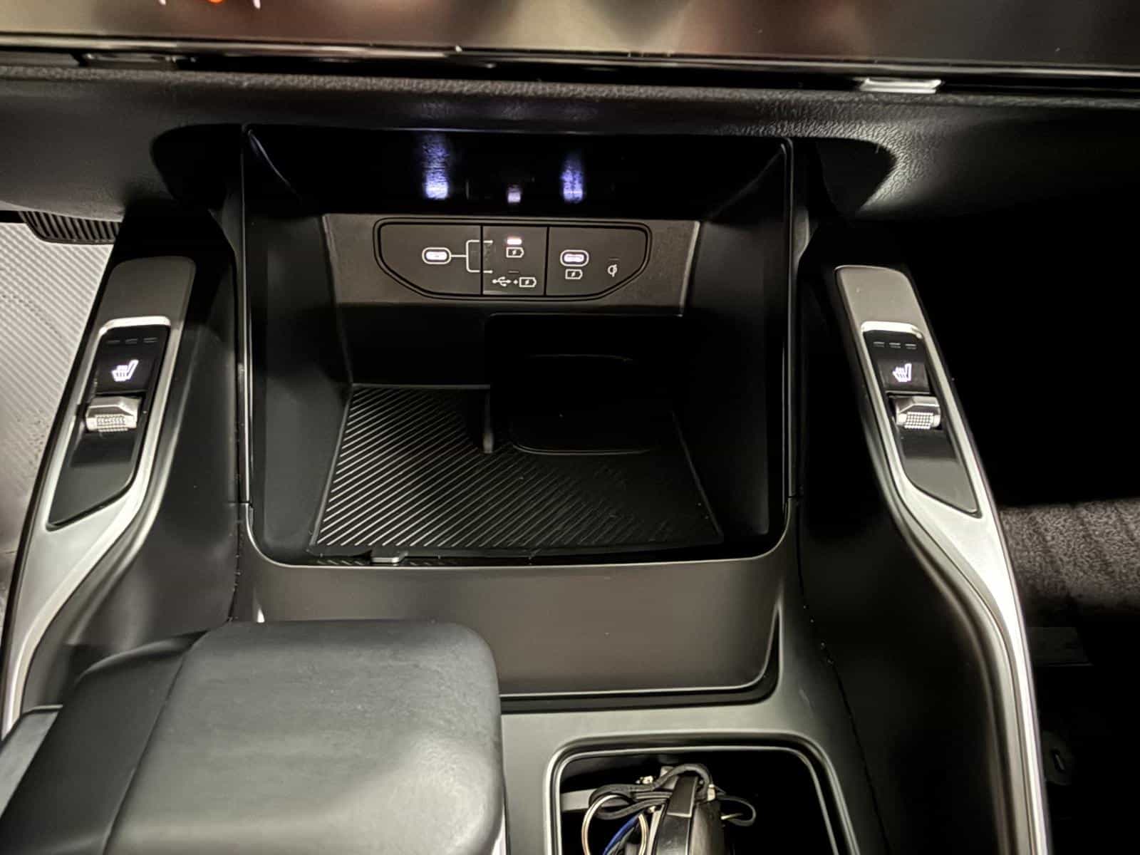 2025 Kia Sorento EX 2.5T - Image 30