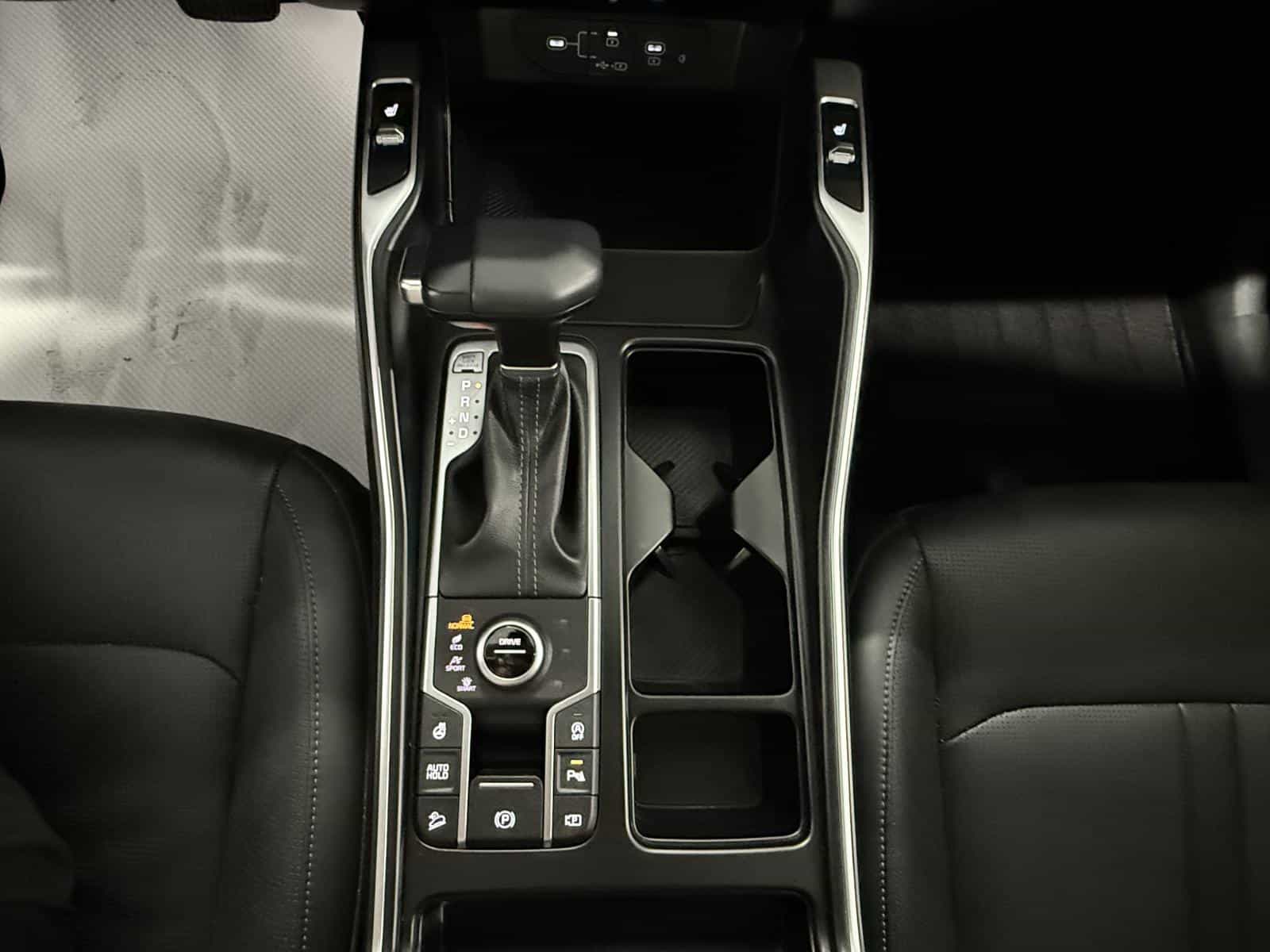 2025 Kia Sorento EX 2.5T - Image 32