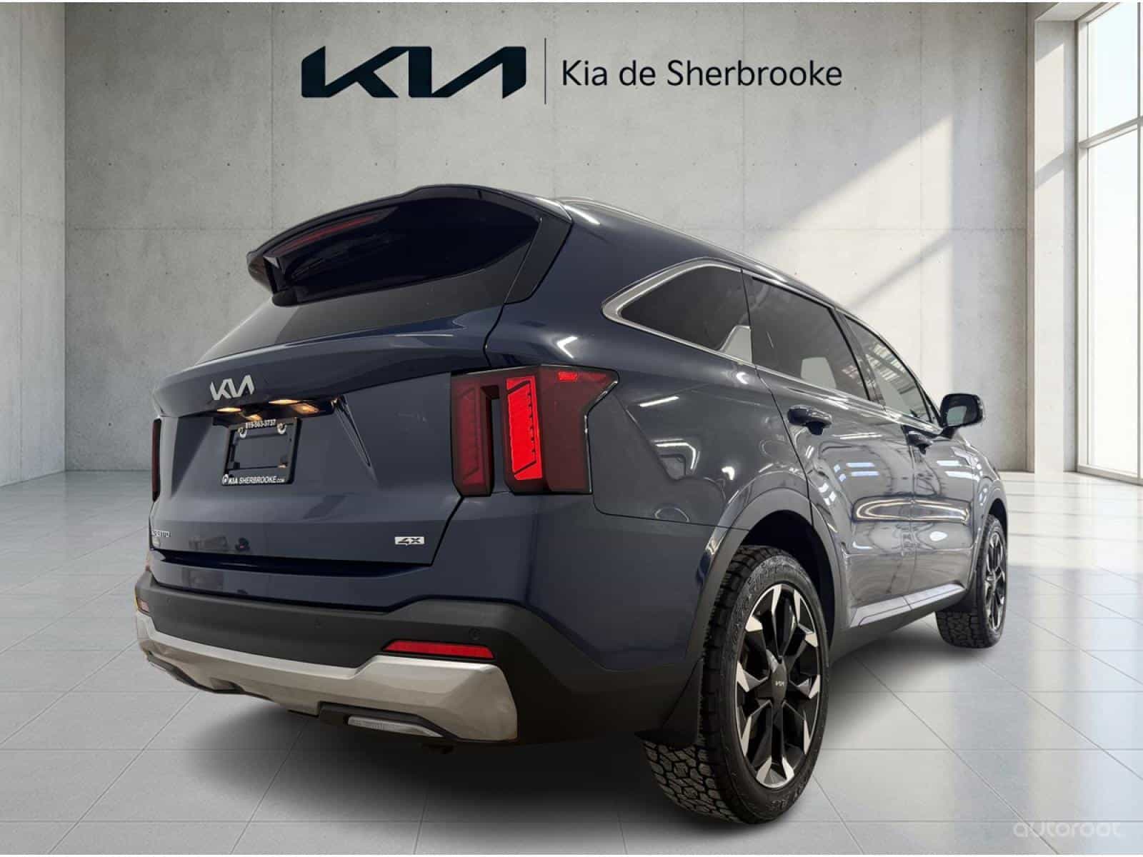 2025 Kia Sorento EX 2.5T - Image 5