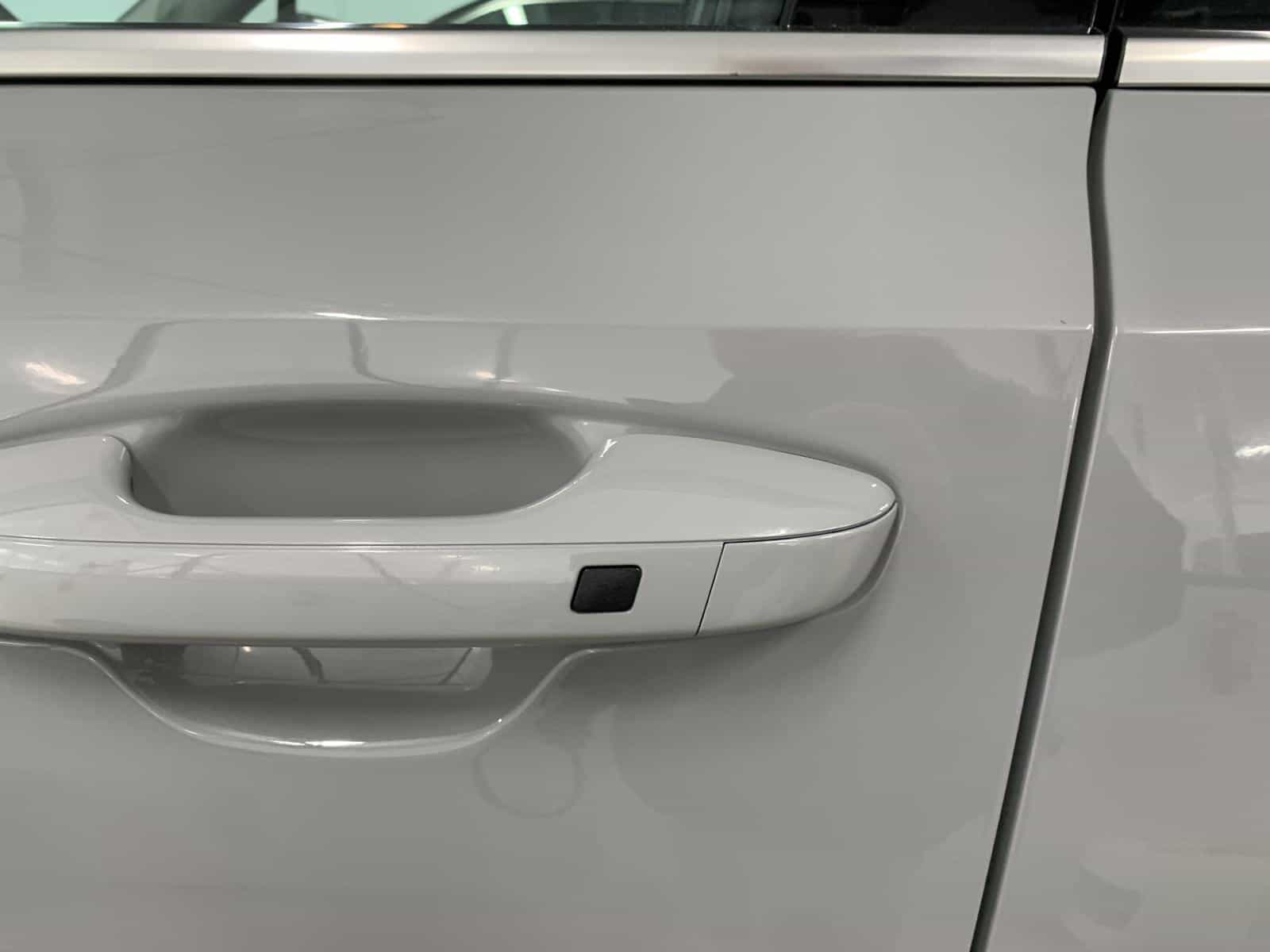 2025 Kia Sorento EX 2.5T - Image 11