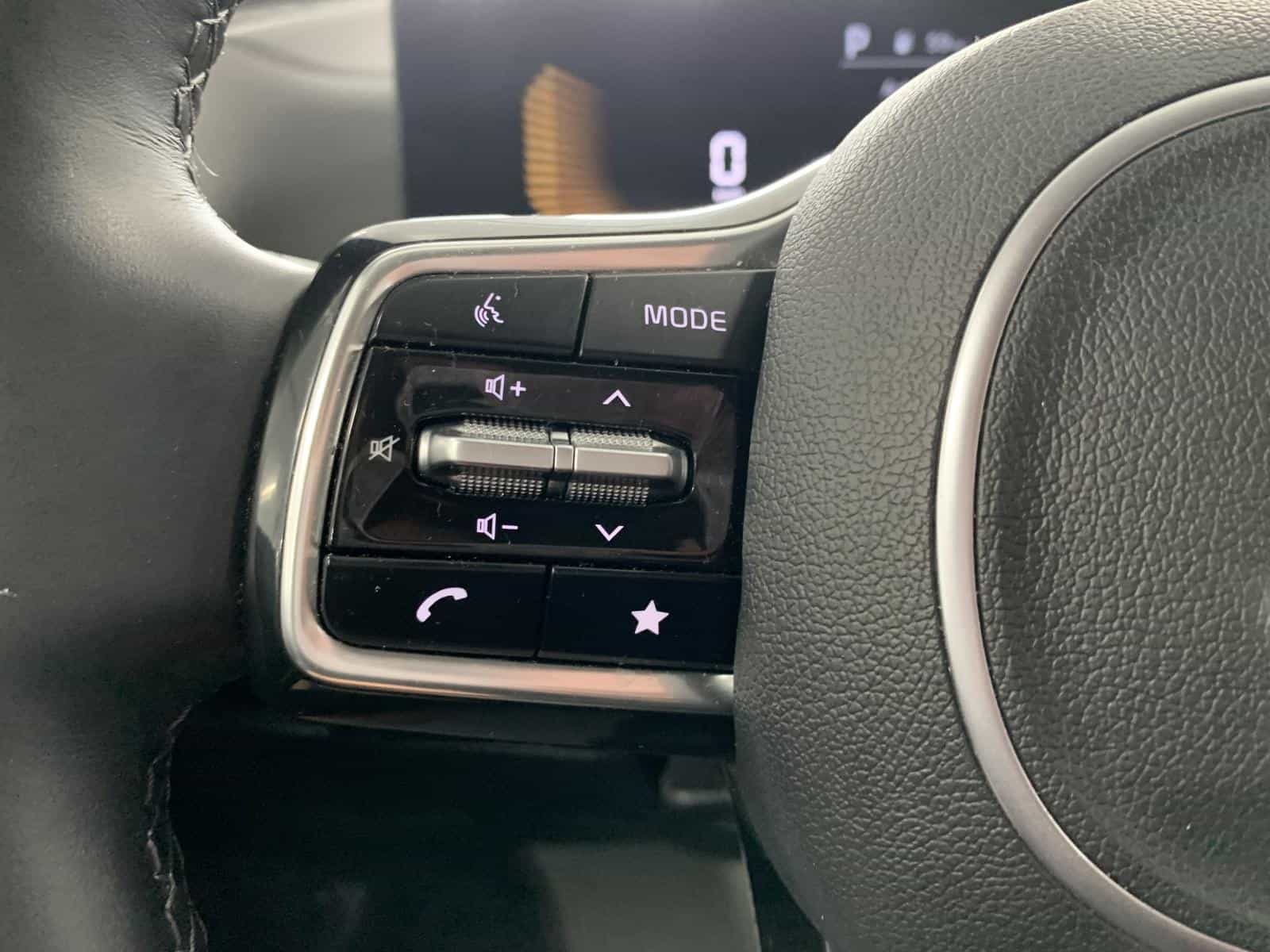 2025 Kia Sorento EX 2.5T - Image 19