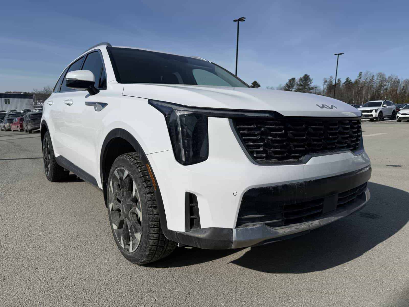 2025 Kia Sorento EX 2.5T - Image 3