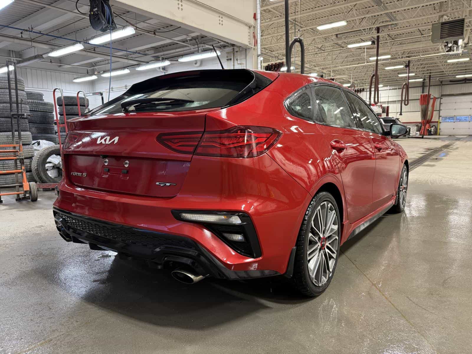 Image 4 Kia Forte5 GT 2022