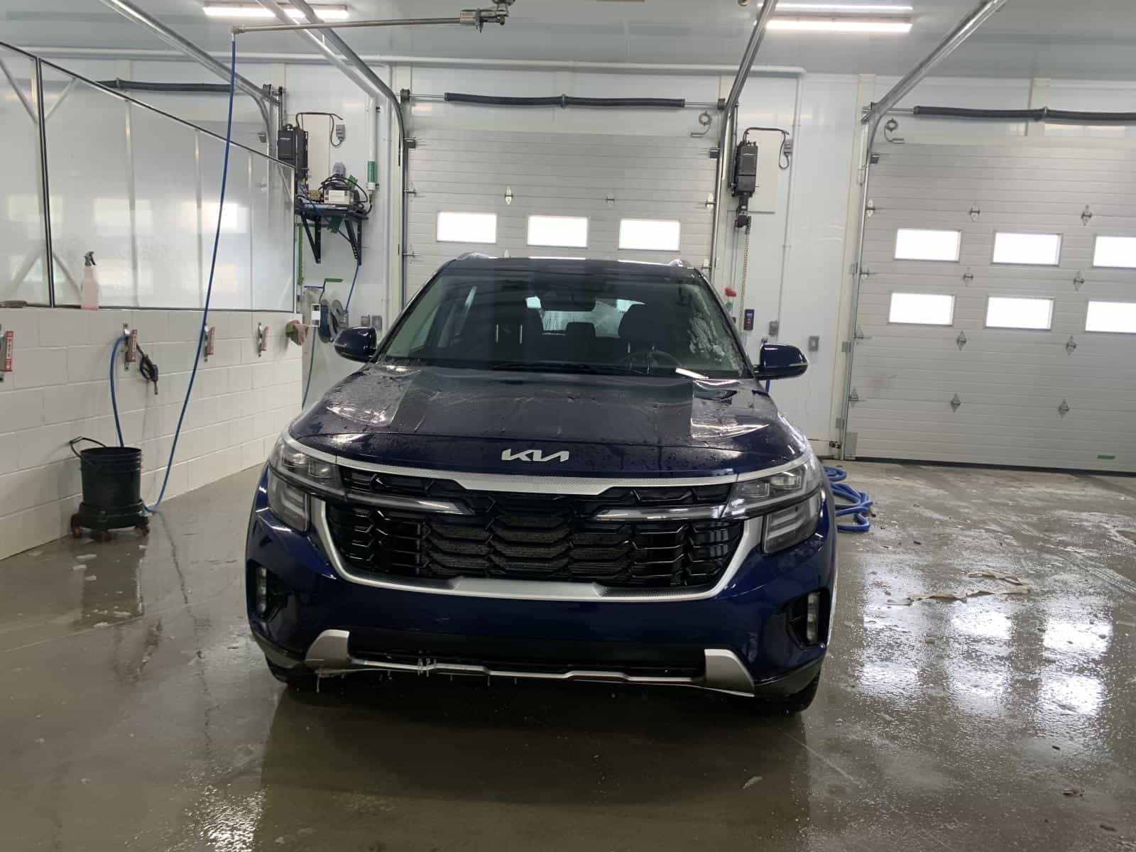 2025 Kia Seltos EX - Image 2