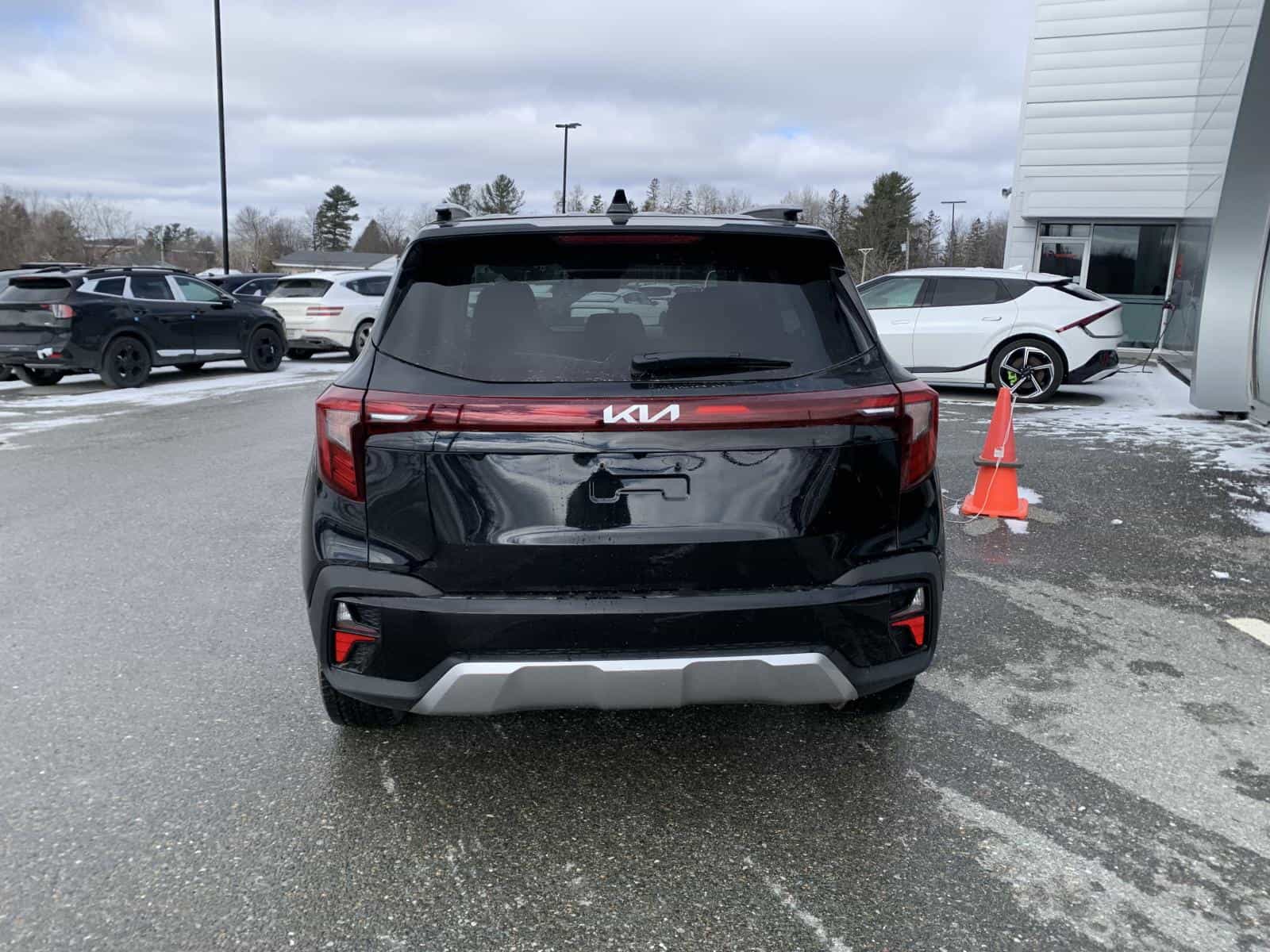 2024 Kia Seltos EX - Image 6