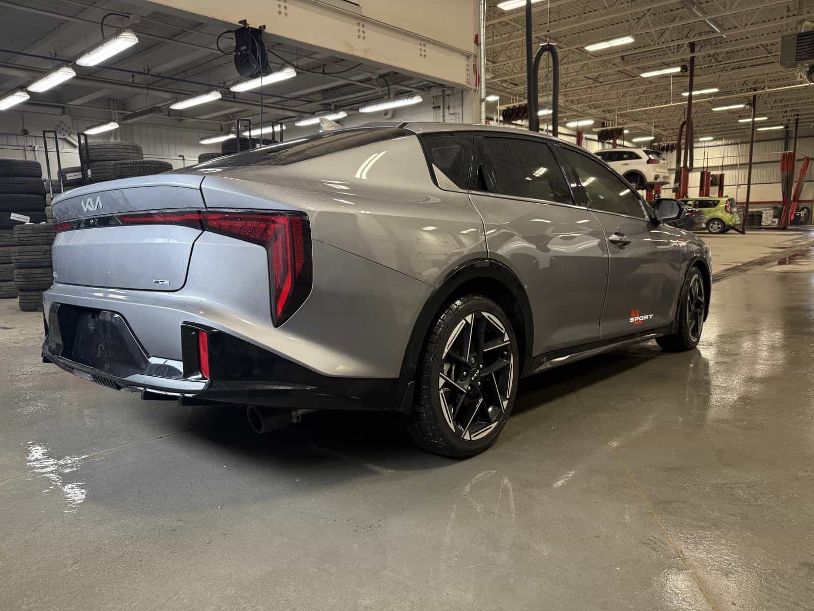 2025 Kia K4 GT-Line Turbo - Image 4