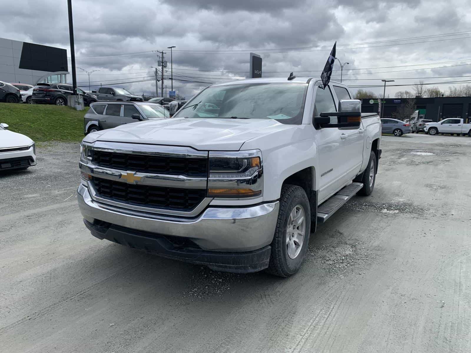 Image 1 Chevrolet Silverado 1500 LT 2018