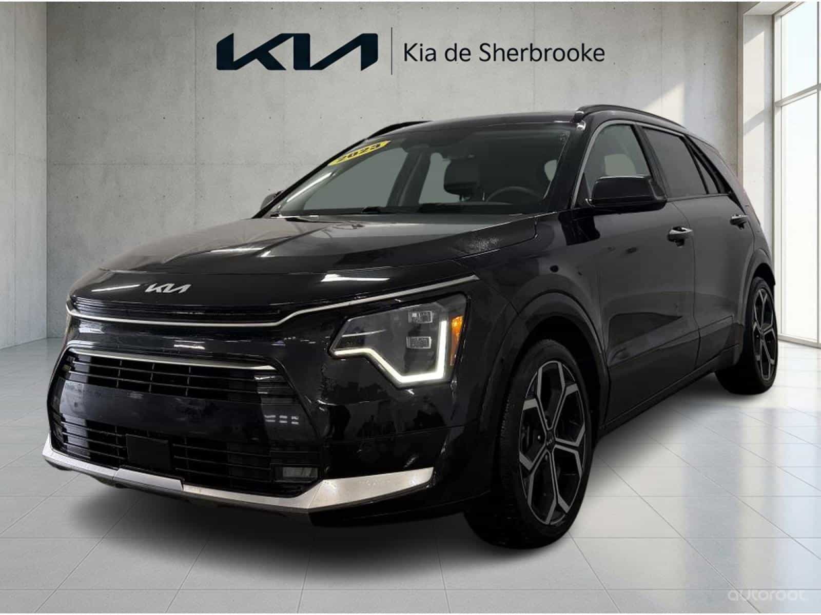 2023 Kia Niro SX - Image 1