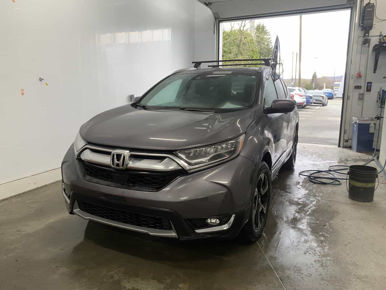 Image 1 Honda CR-V Touring 2018