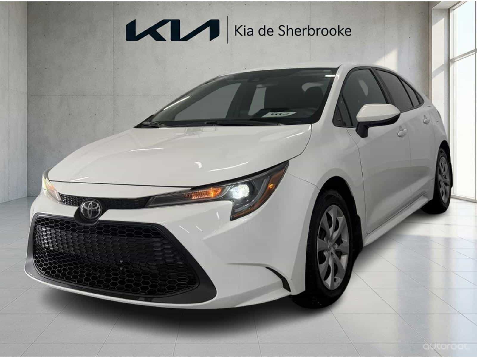 Image 1 Toyota Corolla LE 2022