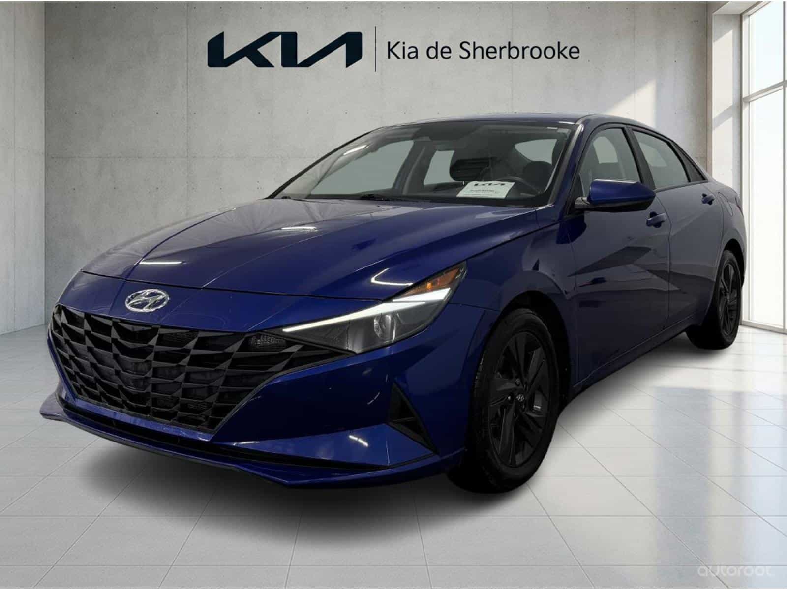 2022 Hyundai Elantra Preferred Sun & Tech - Image 1