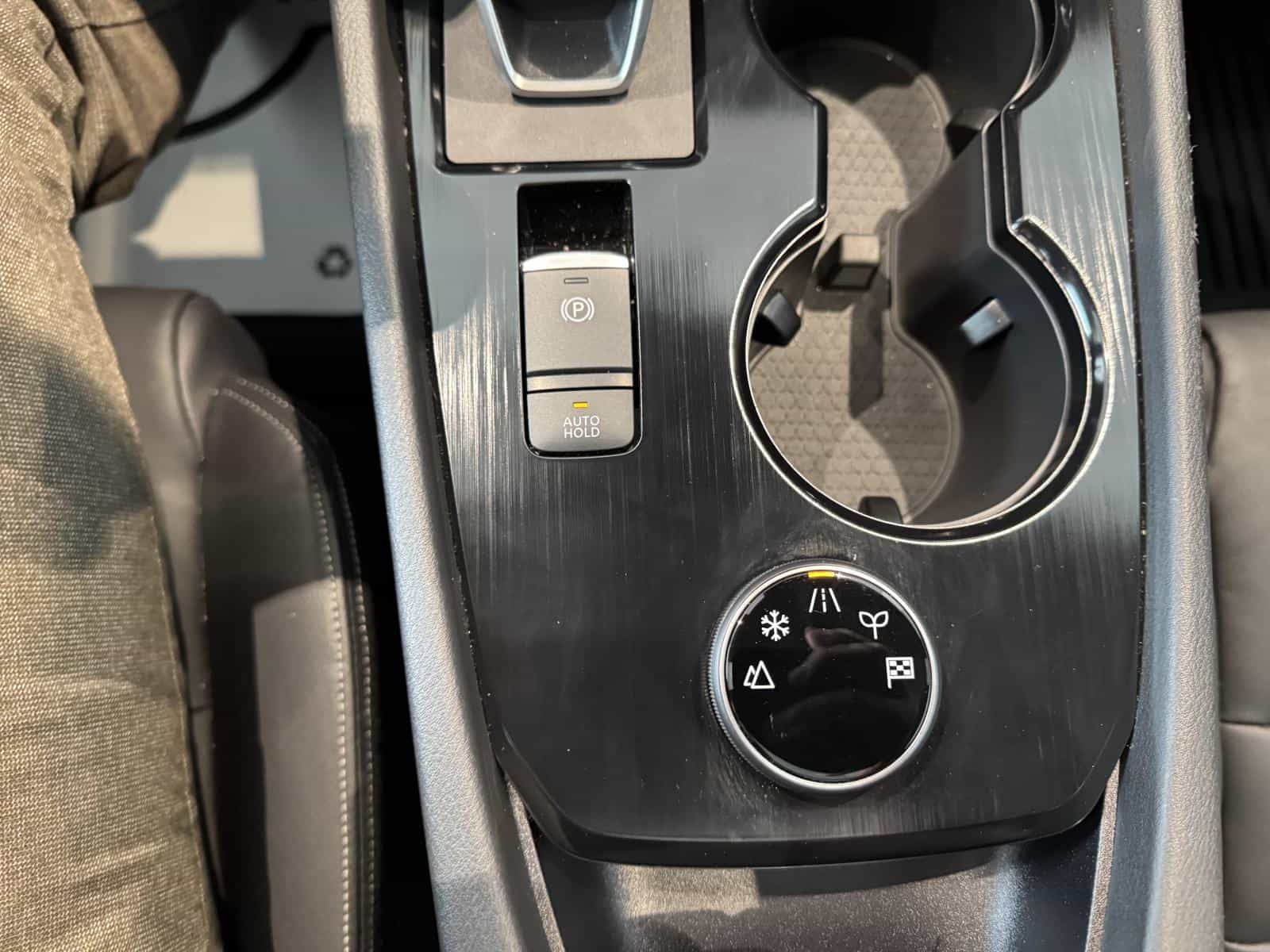 Image 18 Nissan Rogue SL 2025