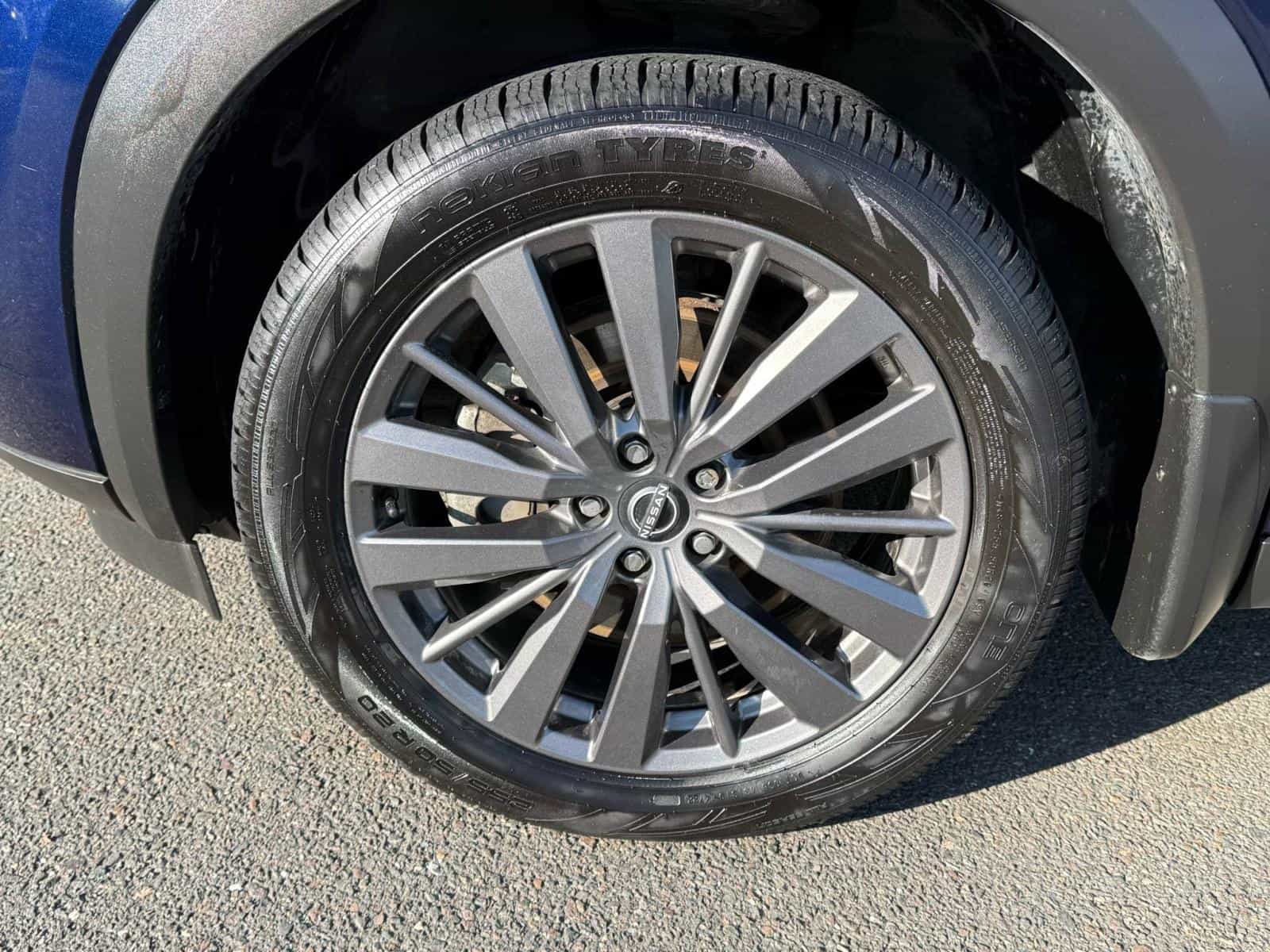 2022 Nissan Pathfinder SL - Image 9