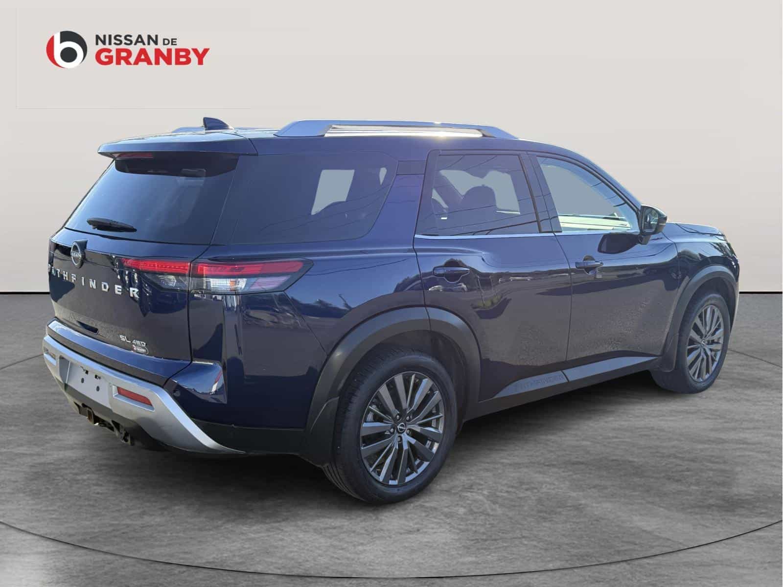 Image 5 Nissan Pathfinder SL 2022