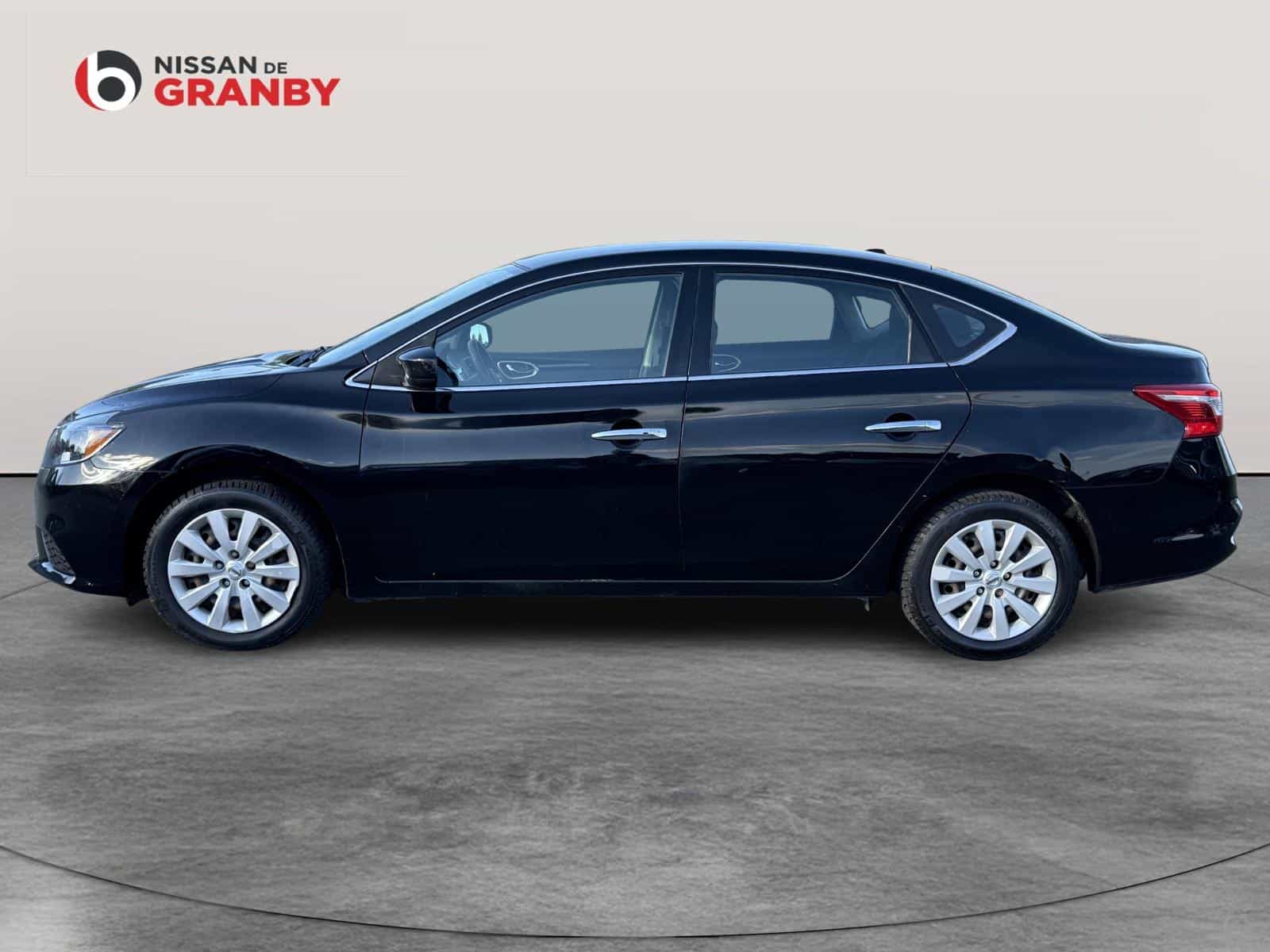 2019 Nissan Sentra SV - Image 2