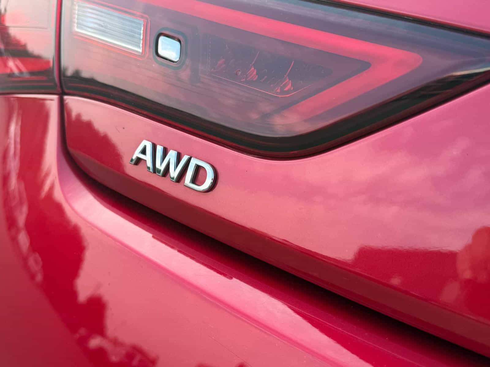 2017 Infiniti Q60 Sport - Image 5