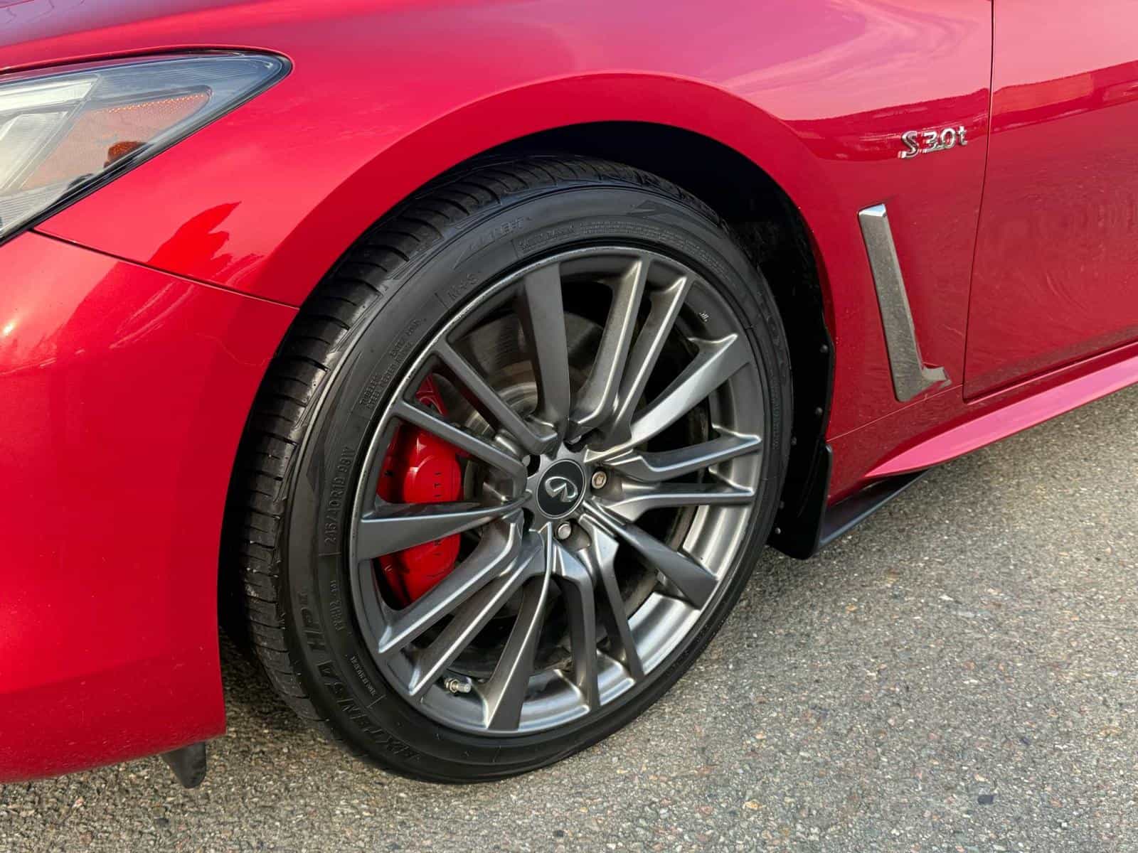 2017 Infiniti Q60 Sport - Image 10