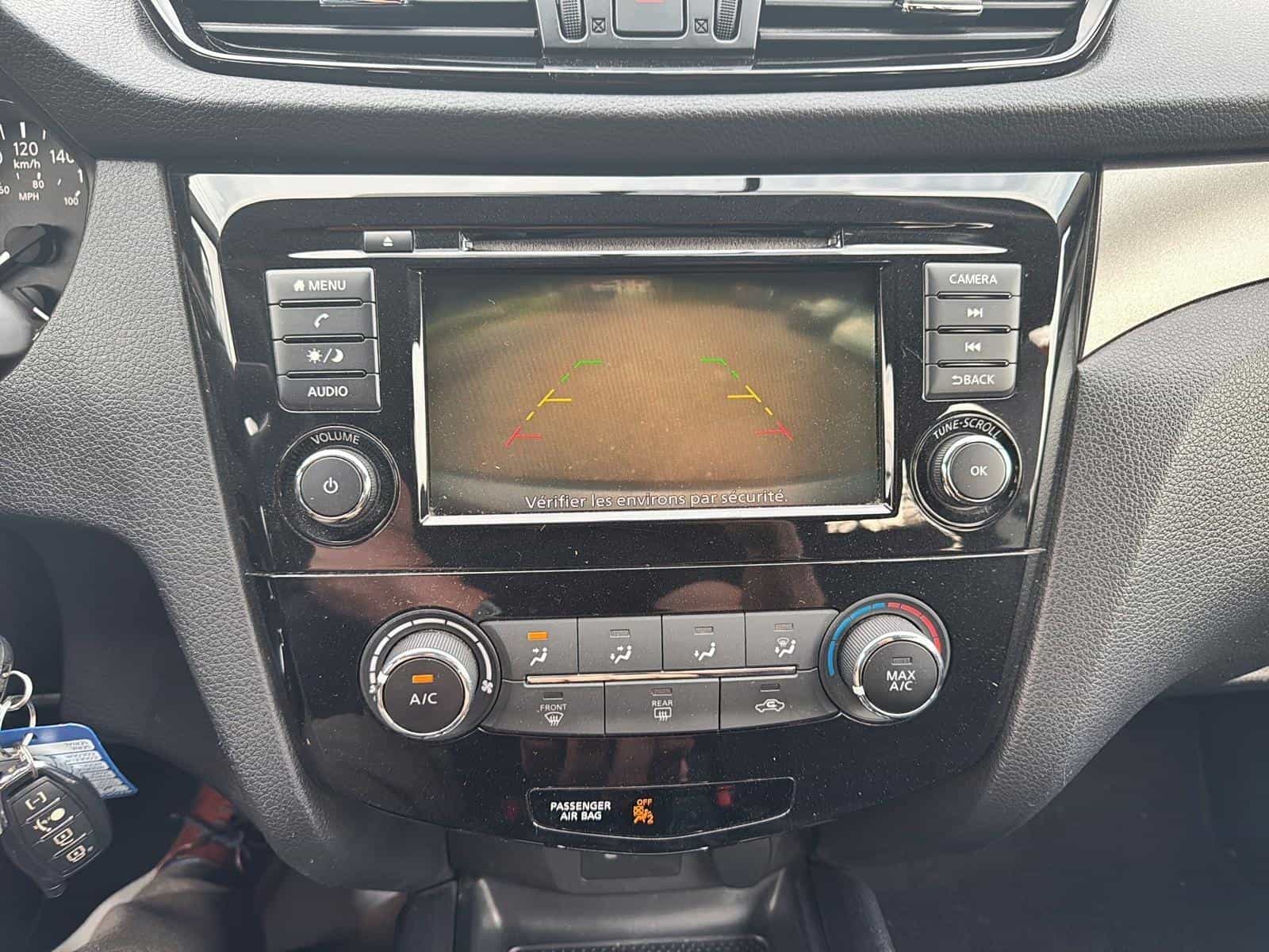 2019 Nissan Qashqai S - Image 10