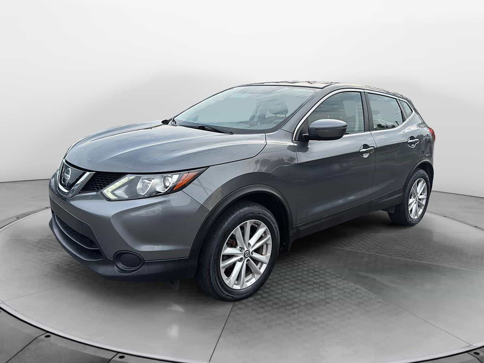 Image 1 Nissan Qashqai S 2019