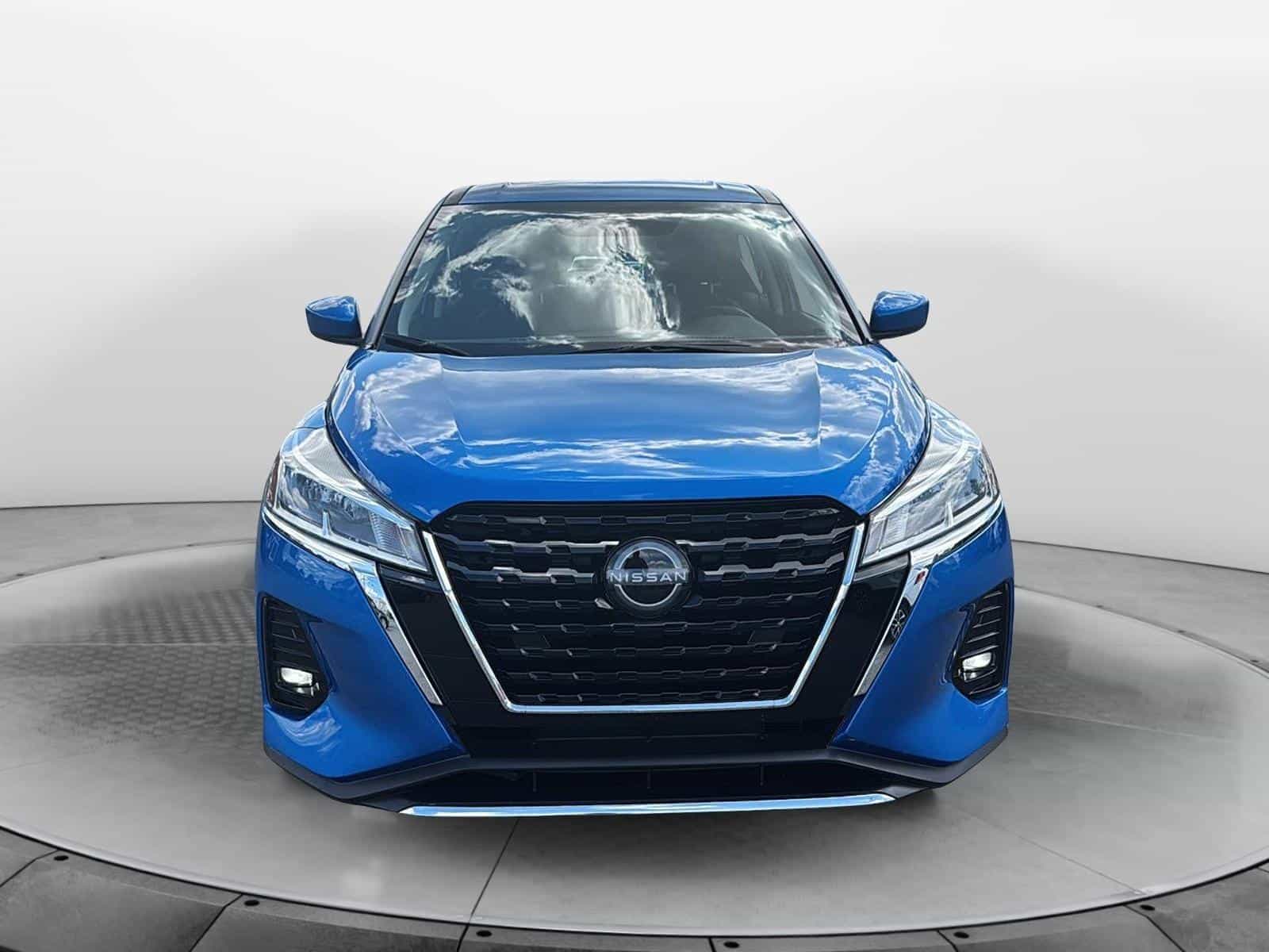 2024 Nissan Kicks S - Image 2