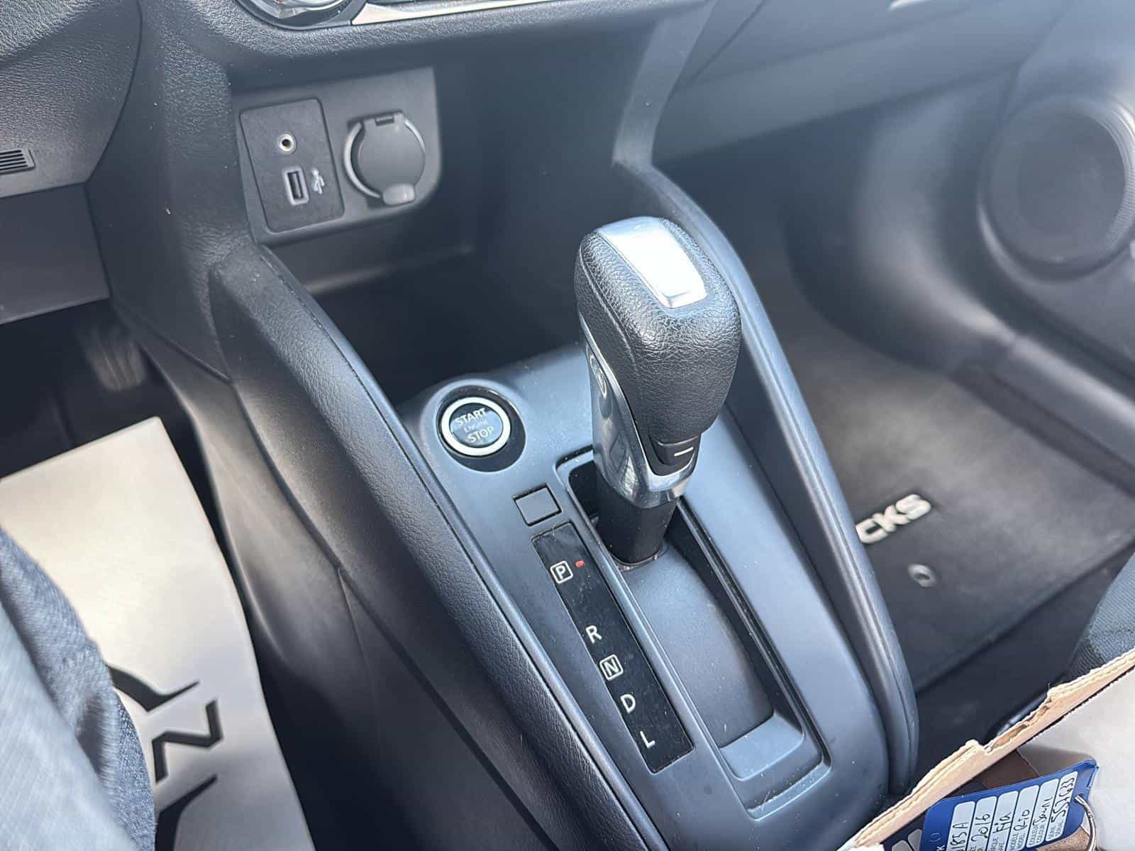 Image 12 Nissan Kicks S 2024