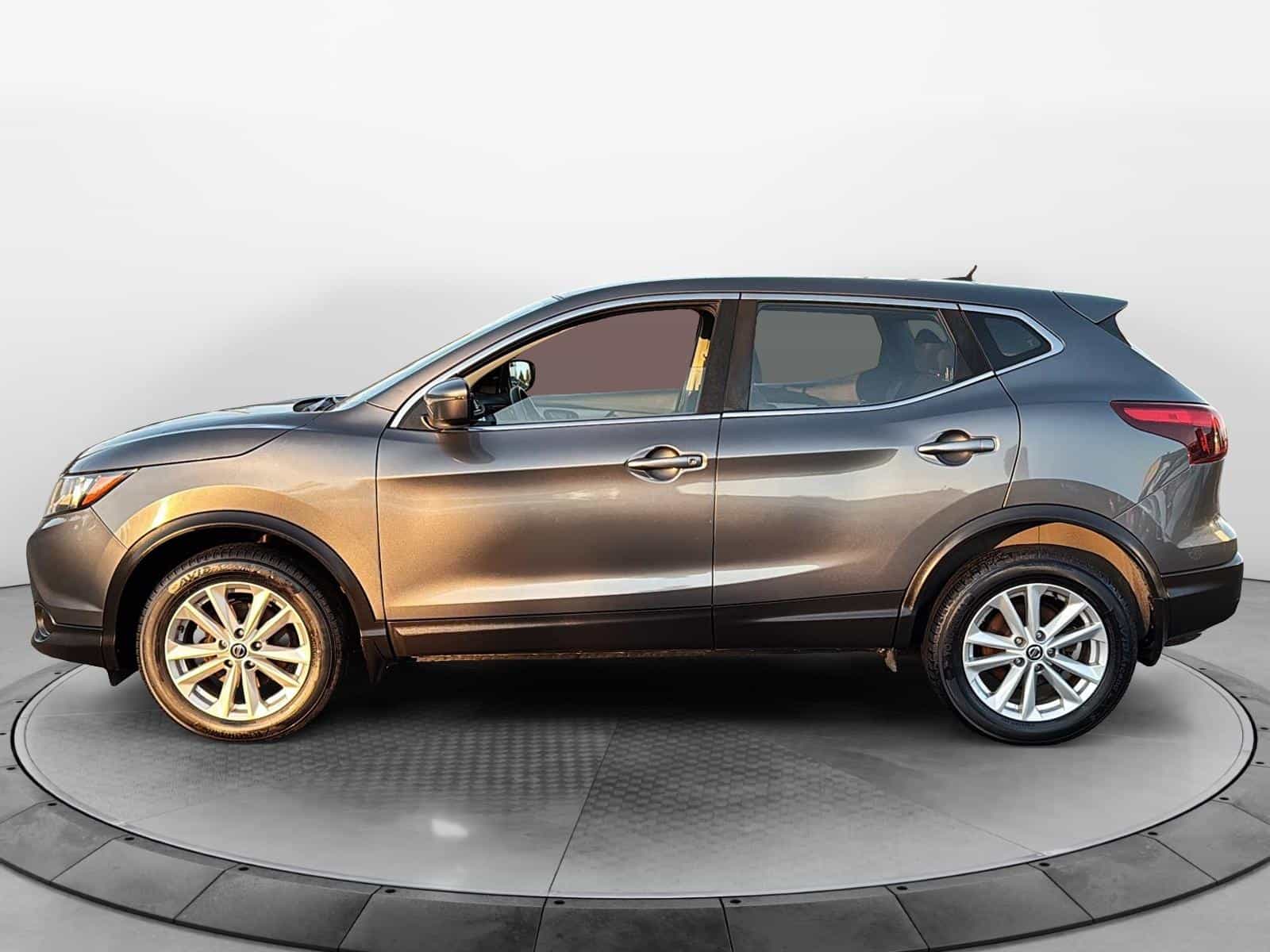 Image 2 Nissan Qashqai S 2019