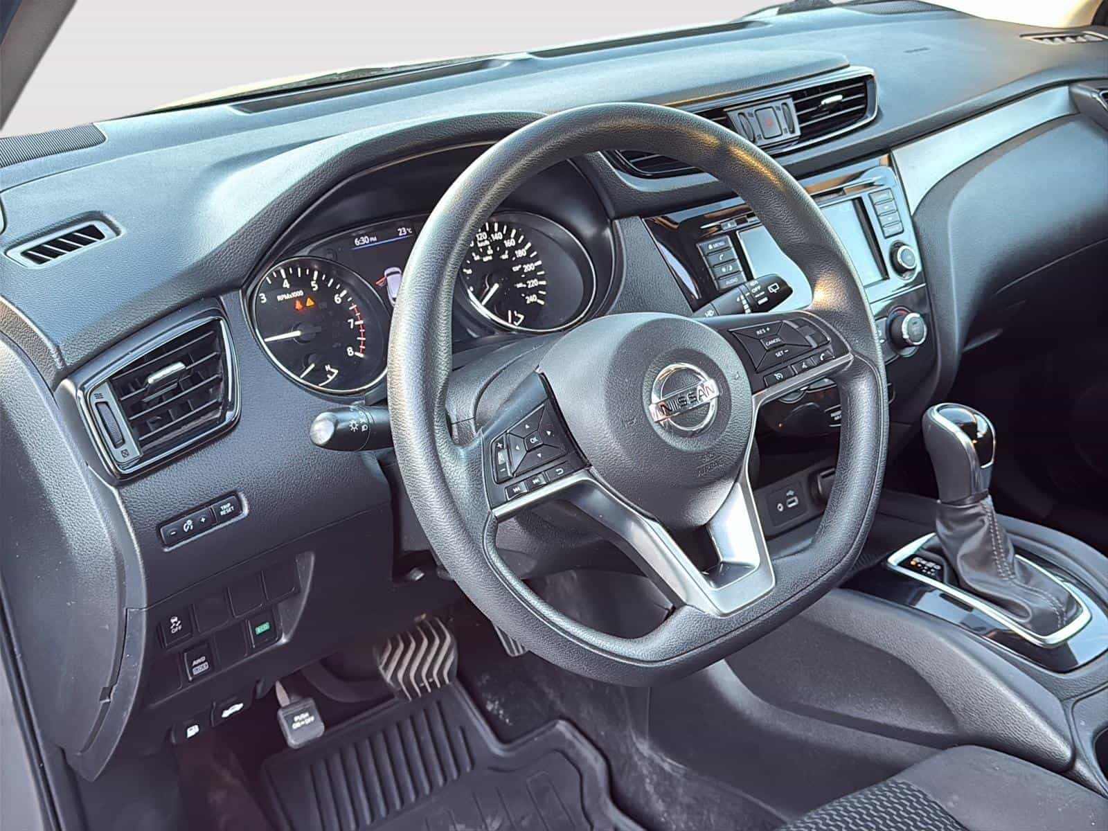 Image 13 Nissan Qashqai S 2019