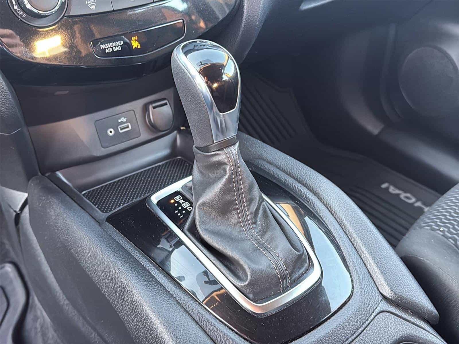 Image 19 Nissan Qashqai S 2019